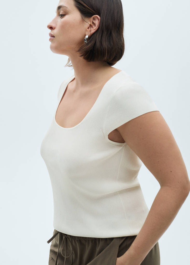Fine ribbed knit top — Off White