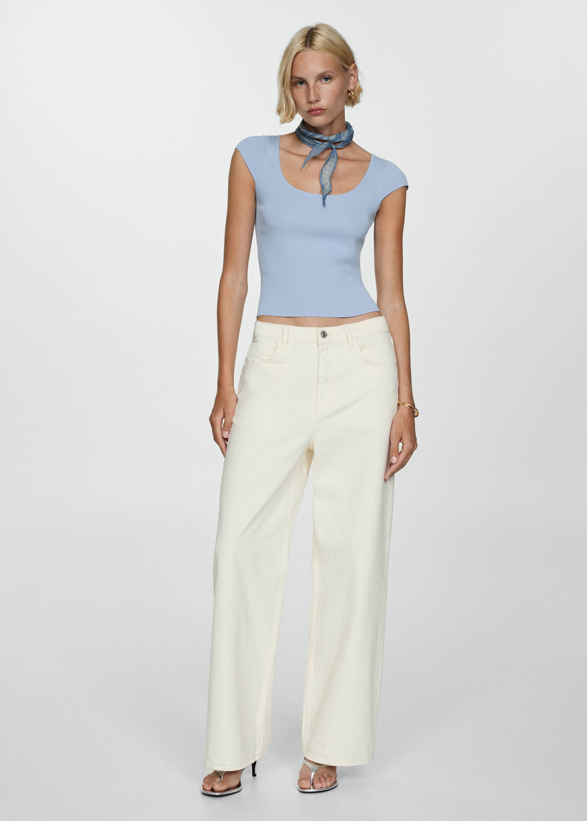 Fine ribbed knit top - General plane