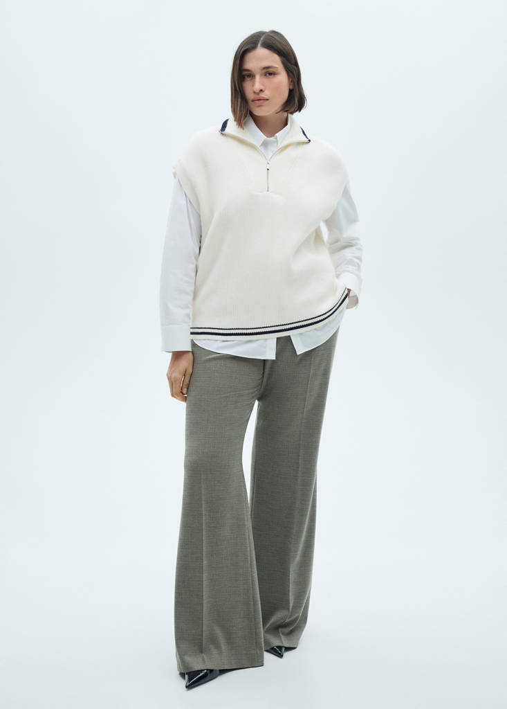 Knitted gilet with zip — Ecru