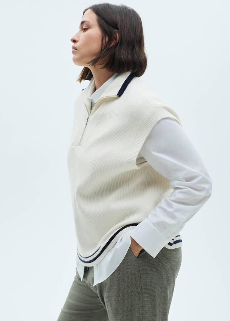 Knitted gilet with zip — Ecru
