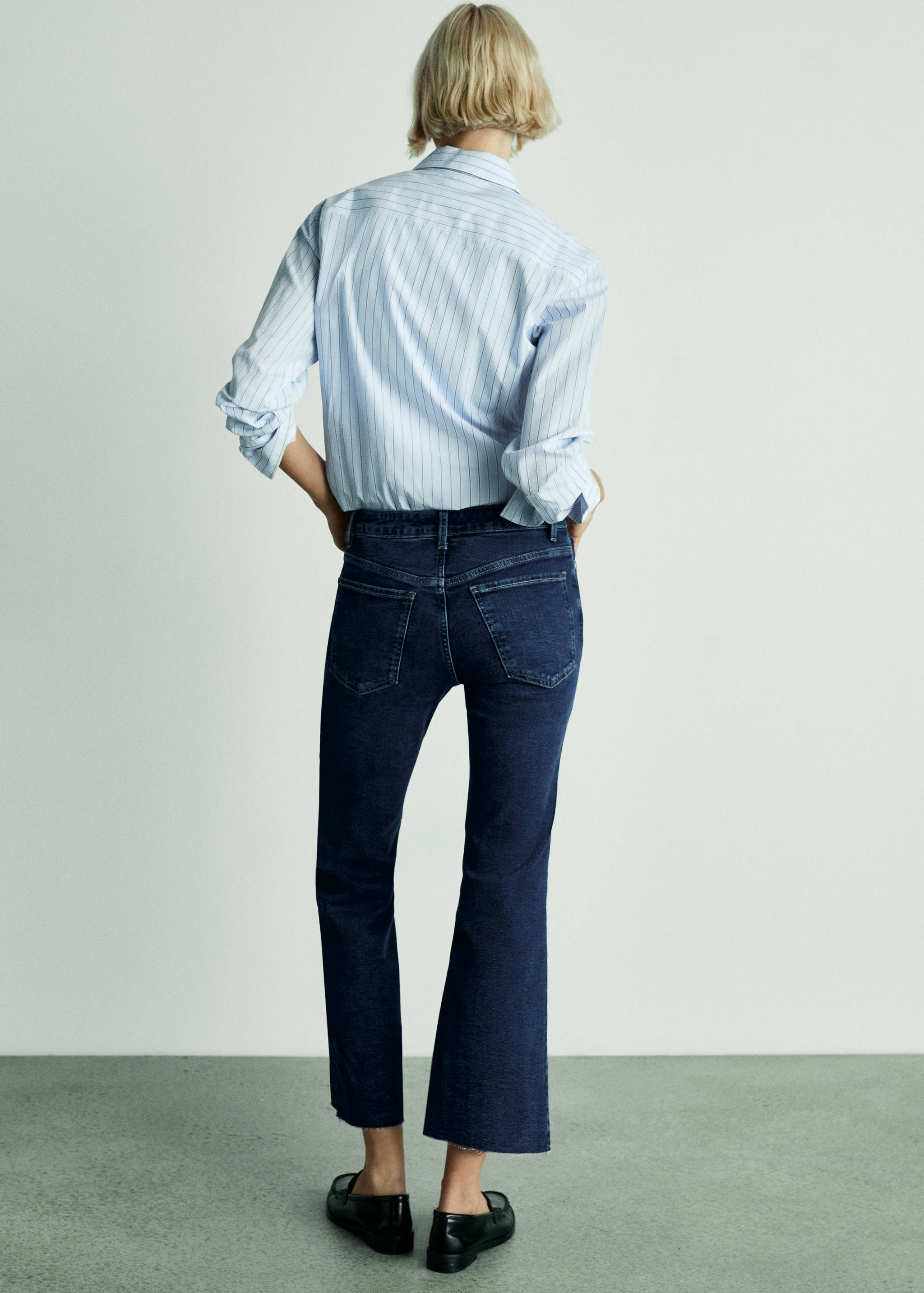 Sienna flared cropped jeans - Reverse of the article