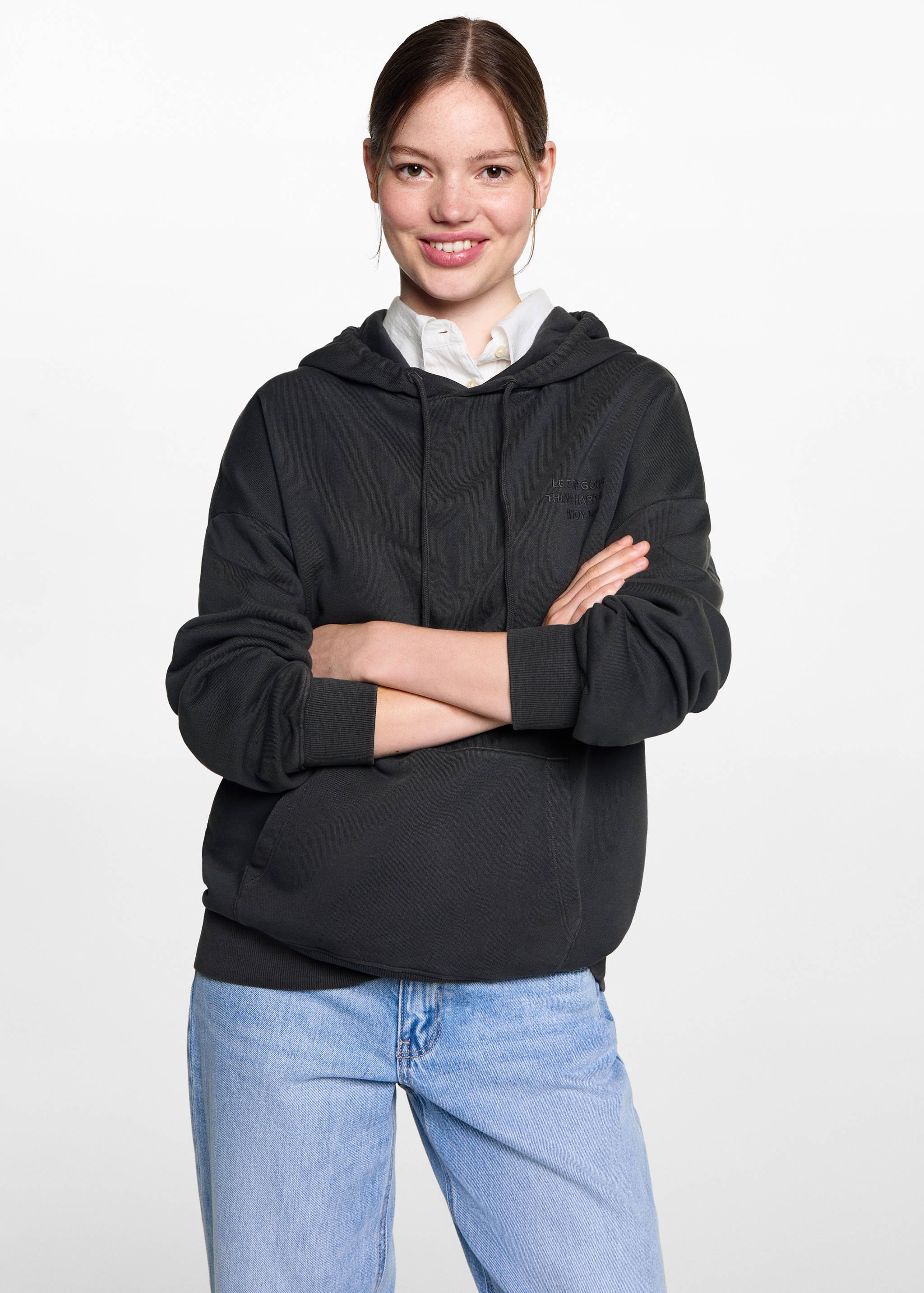 Sudadera capucha bordado - Plano medio