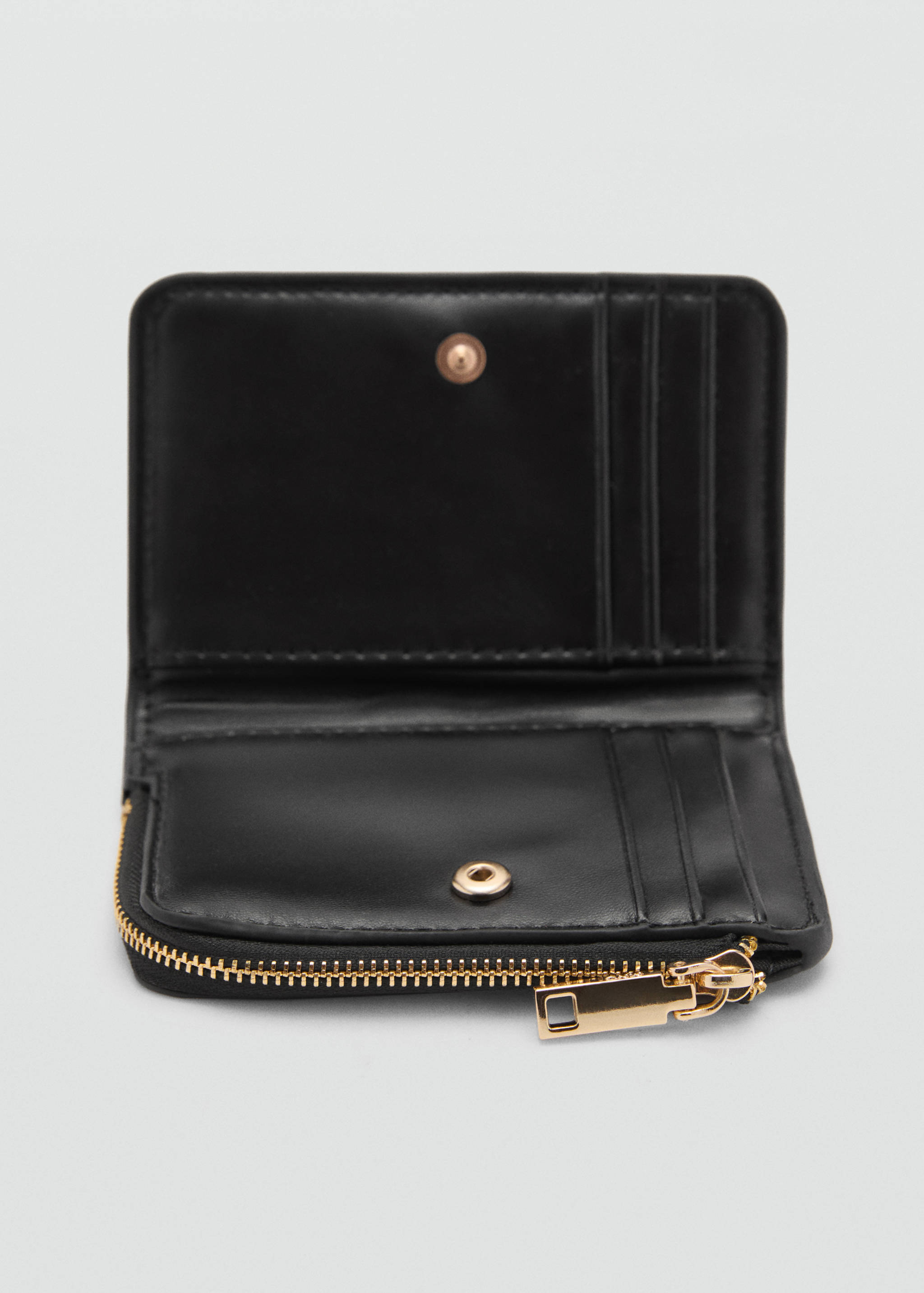 Crocodile-effect wallet - Details of the article 1