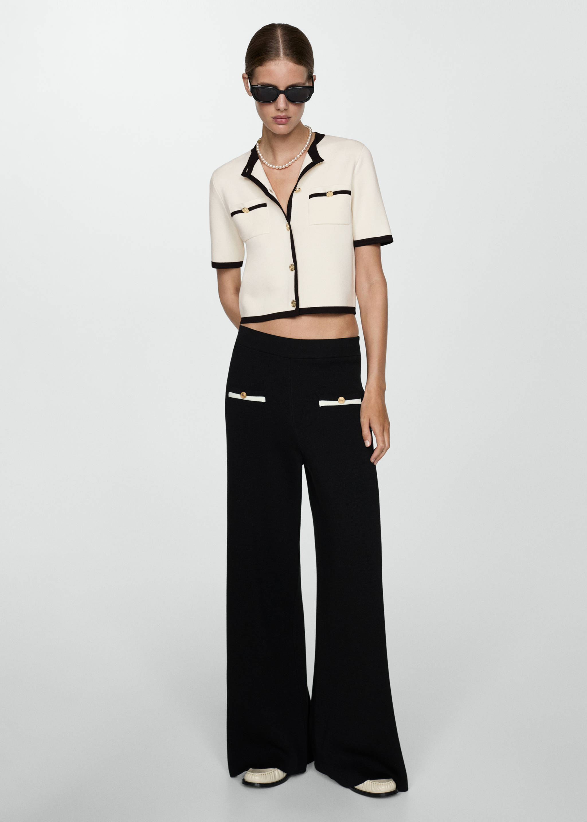 Short-sleeved cardigan with contrasting trims - General plane