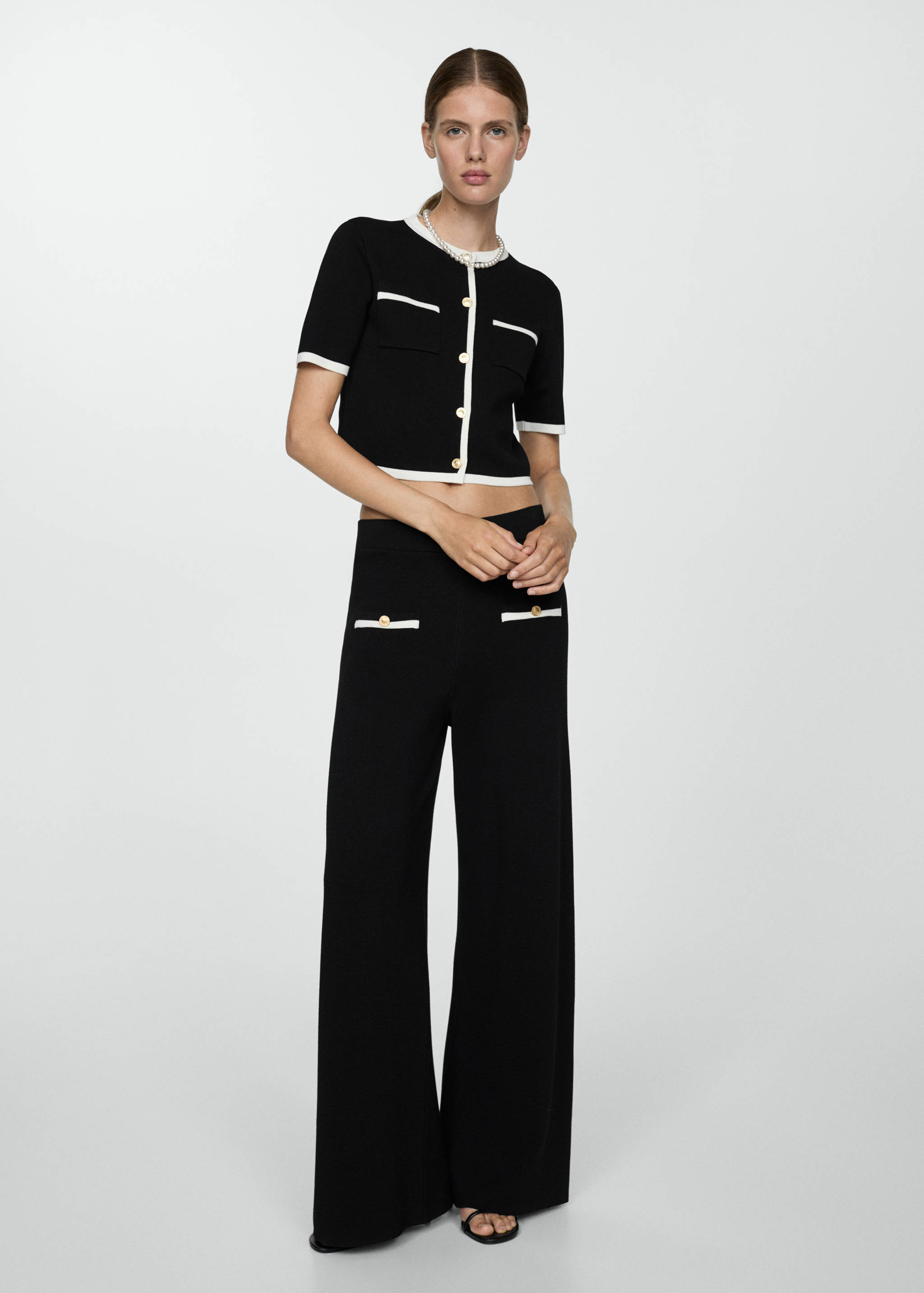 Short-sleeved cardigan with contrasting trims - General plane