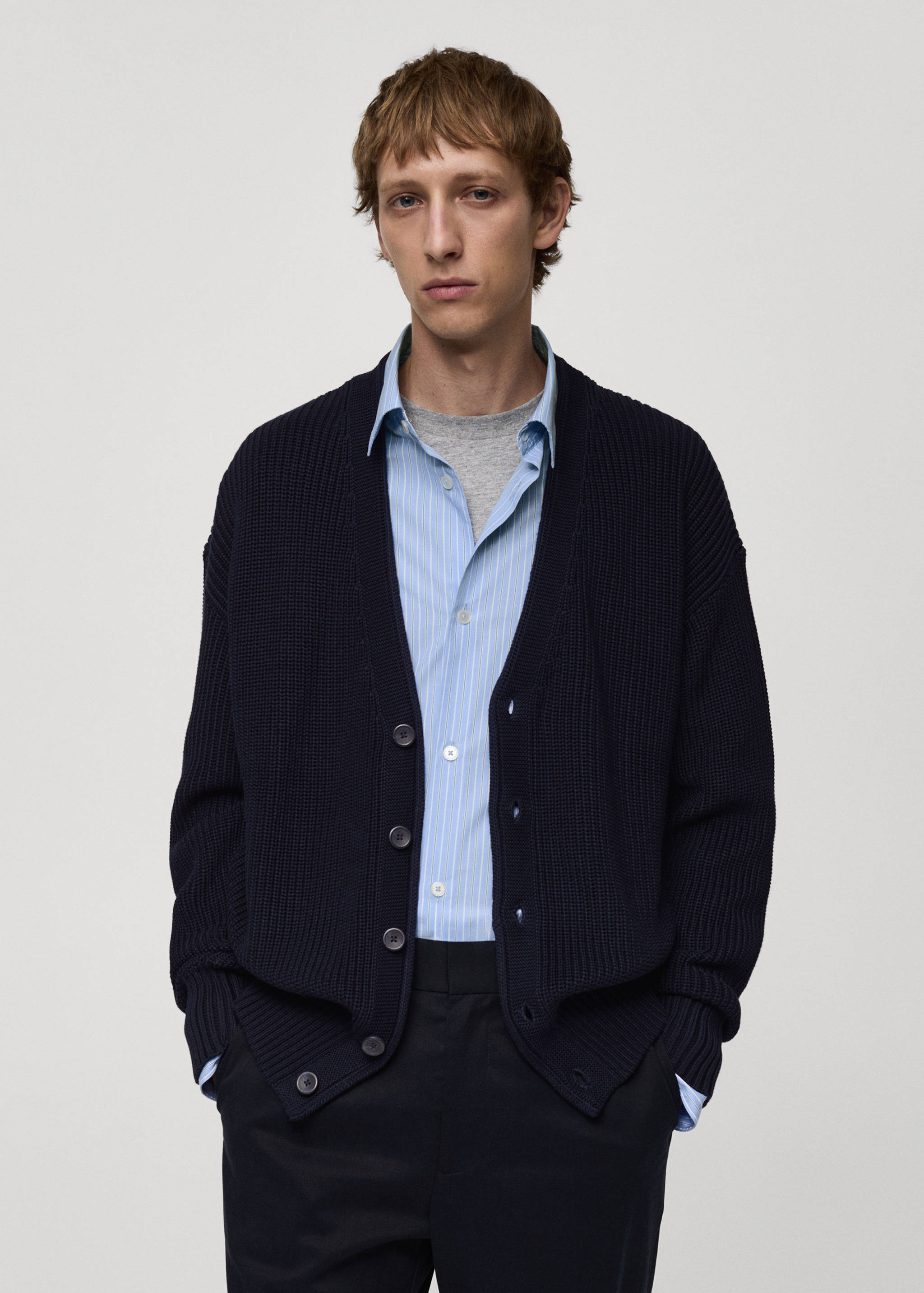 Cardigan maille épaisse côtelée boutons - Plan moyen