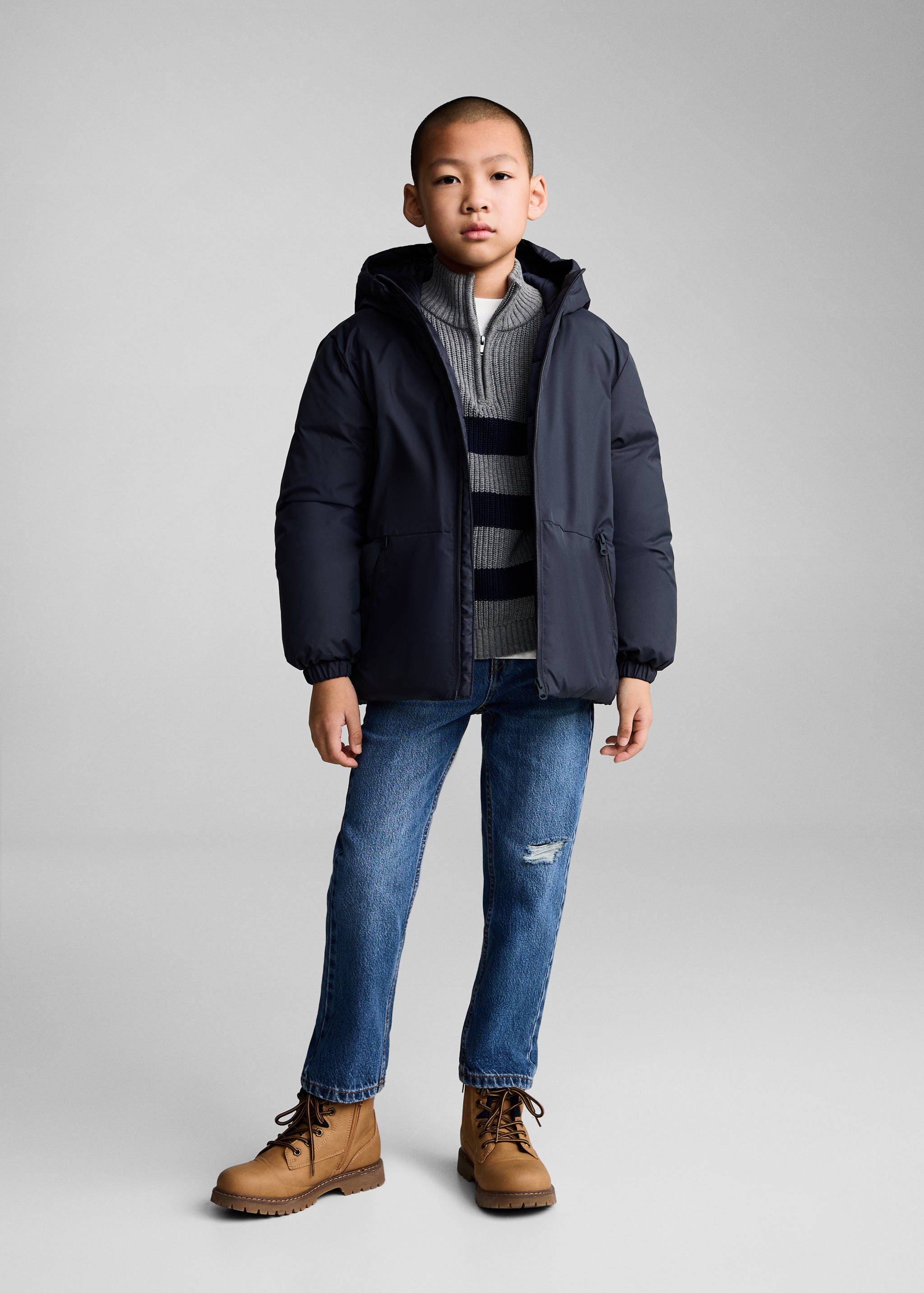 Water-repellent hood puffer coat - General plane