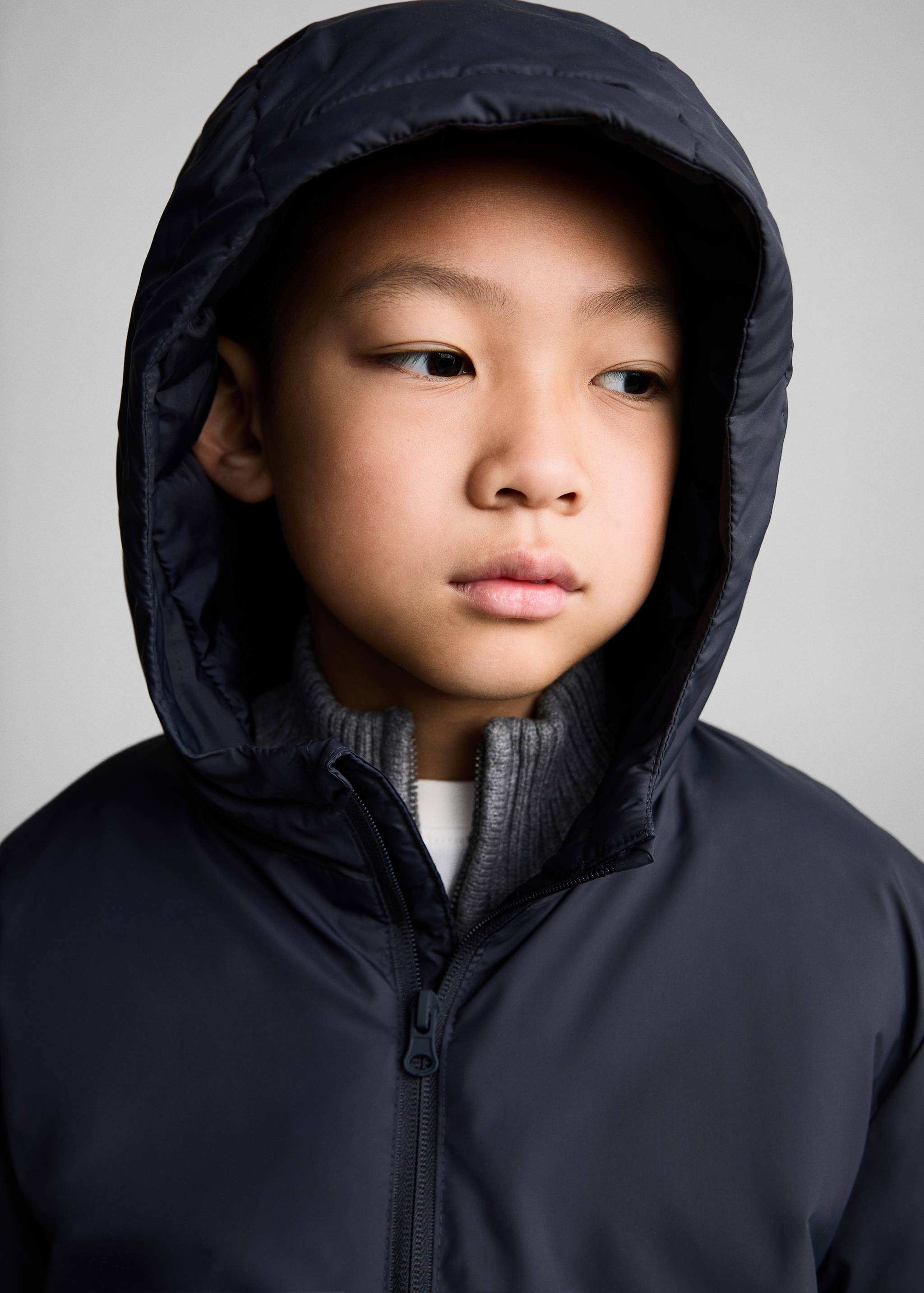 Water-repellent hood puffer coat - Details of the article 4