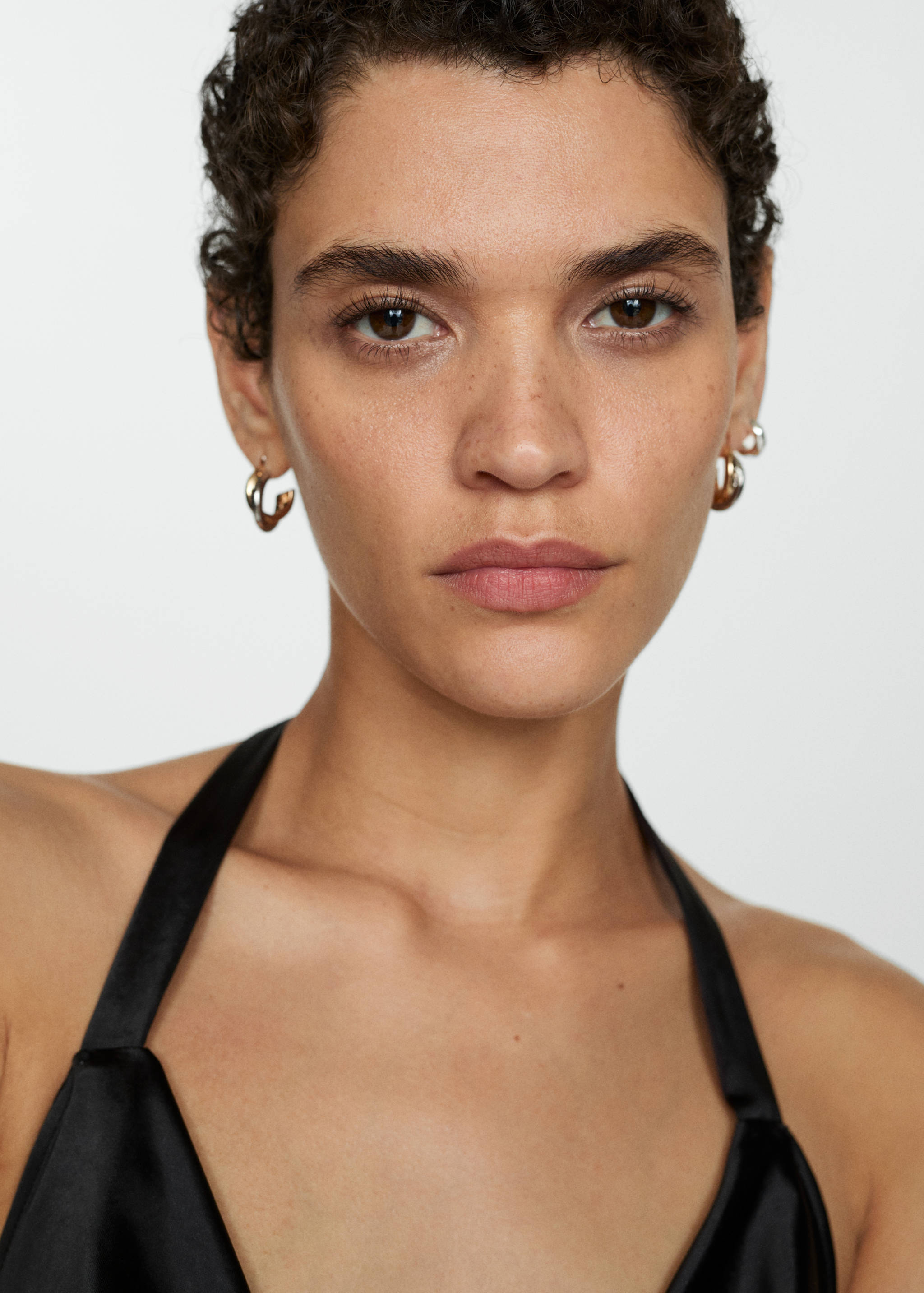 Short satin dress - Details of the article 1