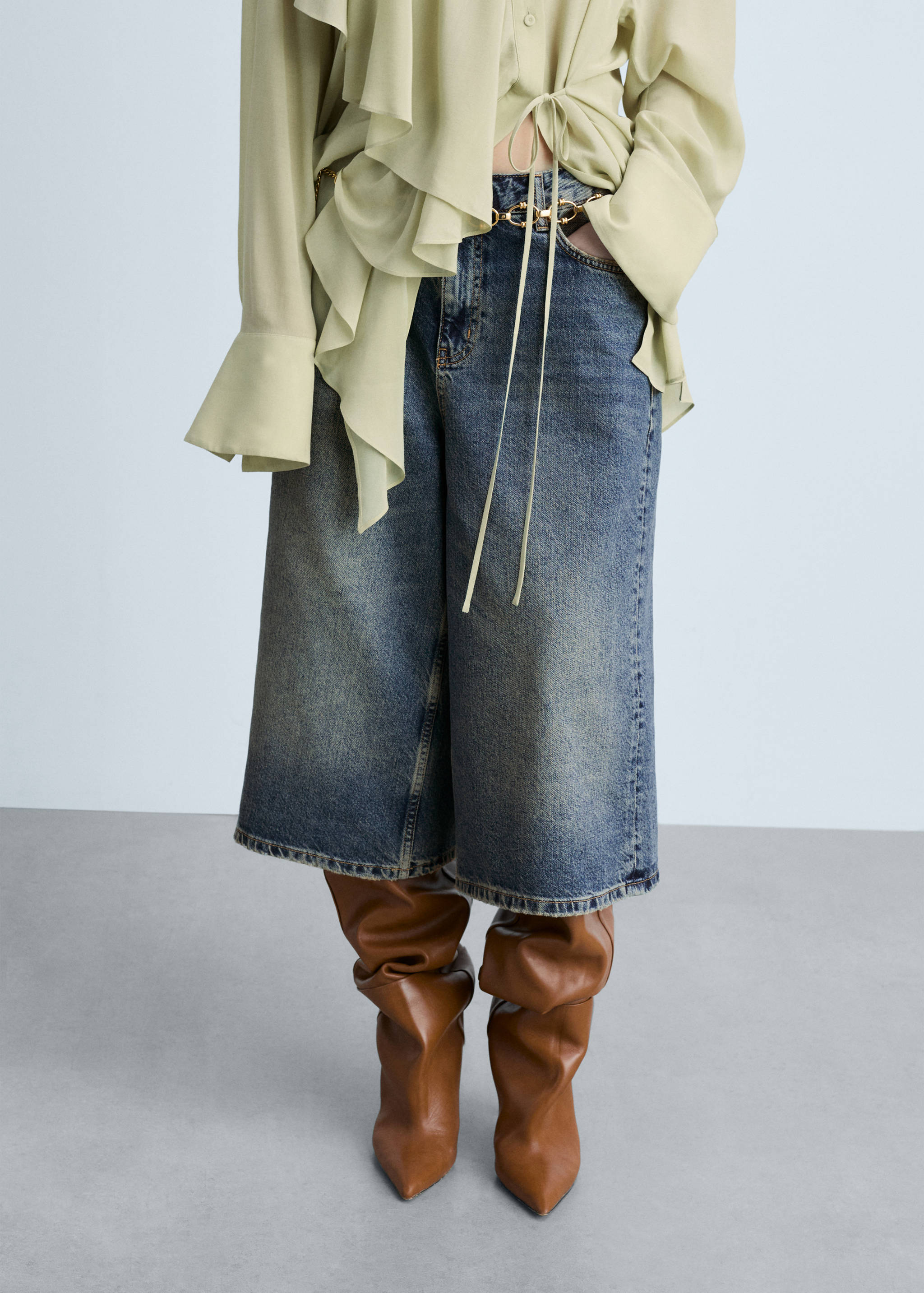 Wide leg denim bermuda shorts - Medium plane