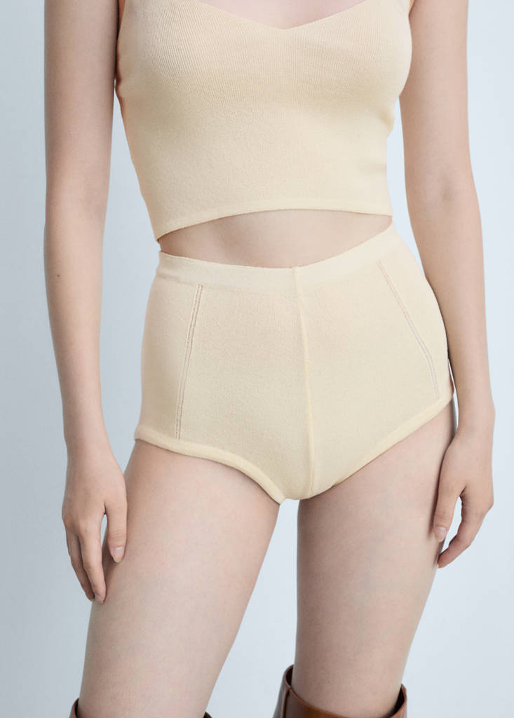 Knitted panties with decorative stitching — Ecru