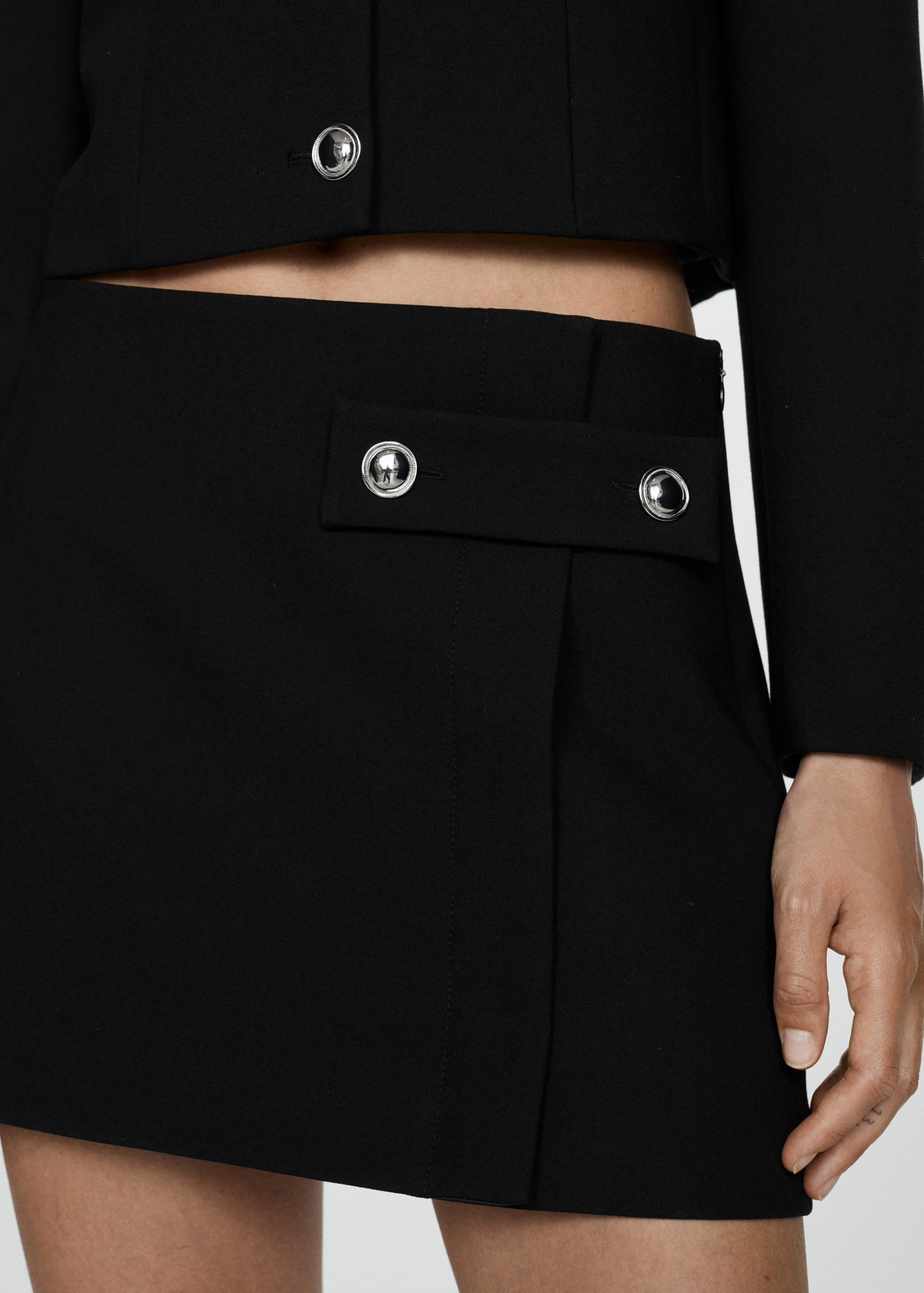 Buttoned miniskirt - Details of the article 6