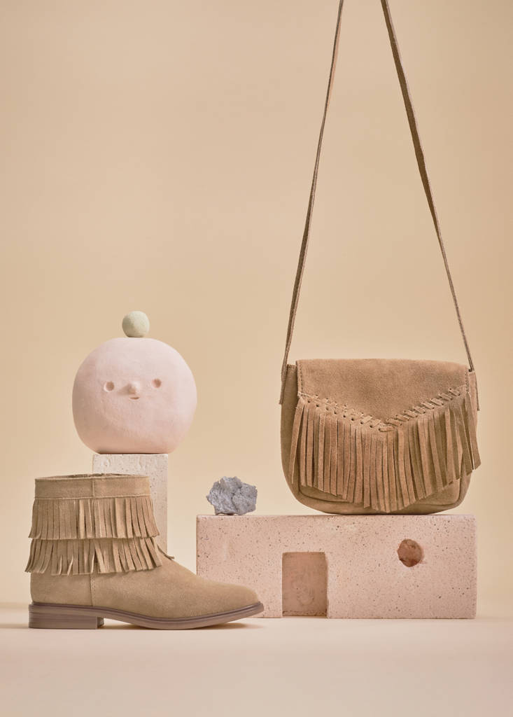 Fringed leather boots — Sand