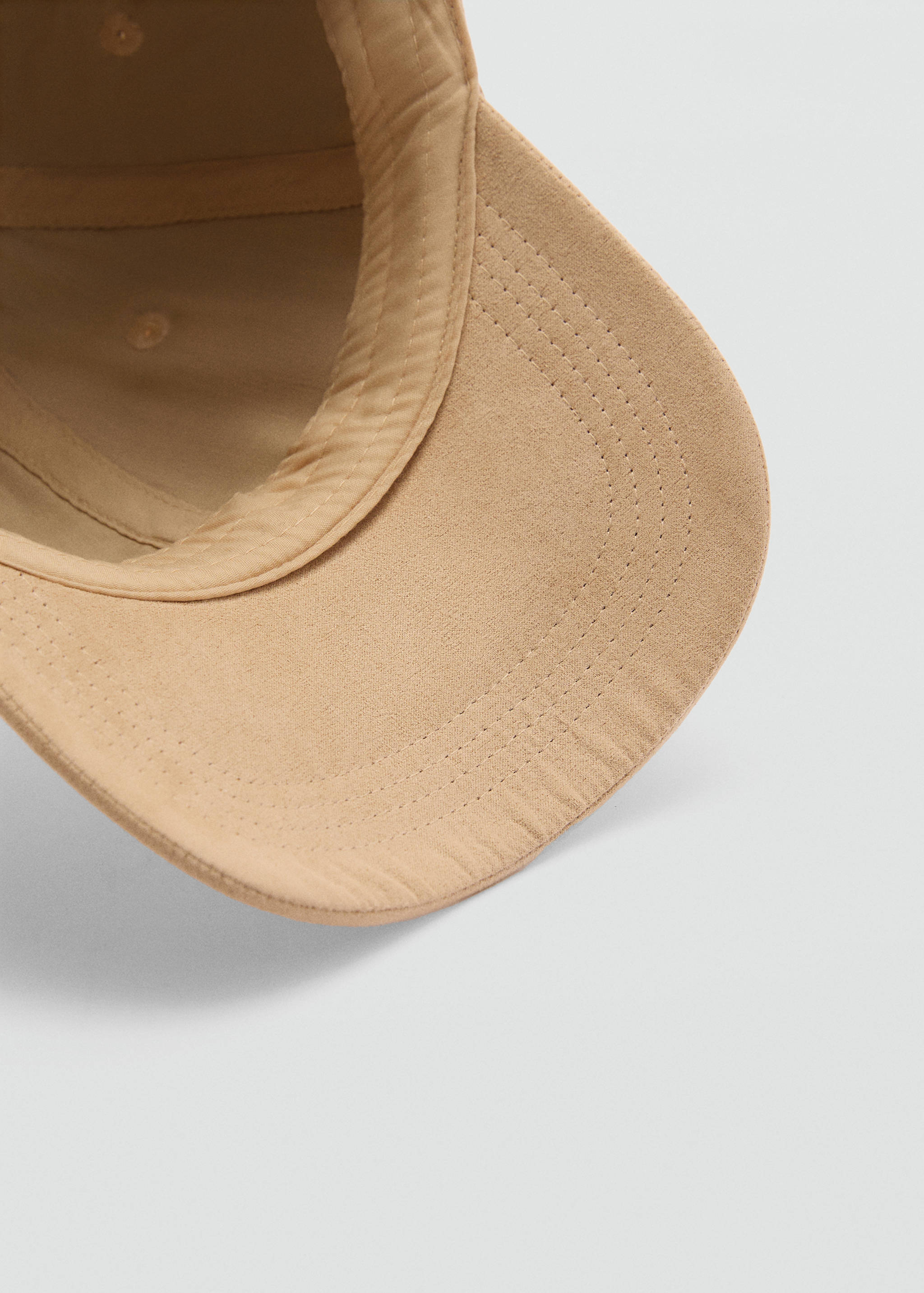 Suede-effect cap - Details of the article 2