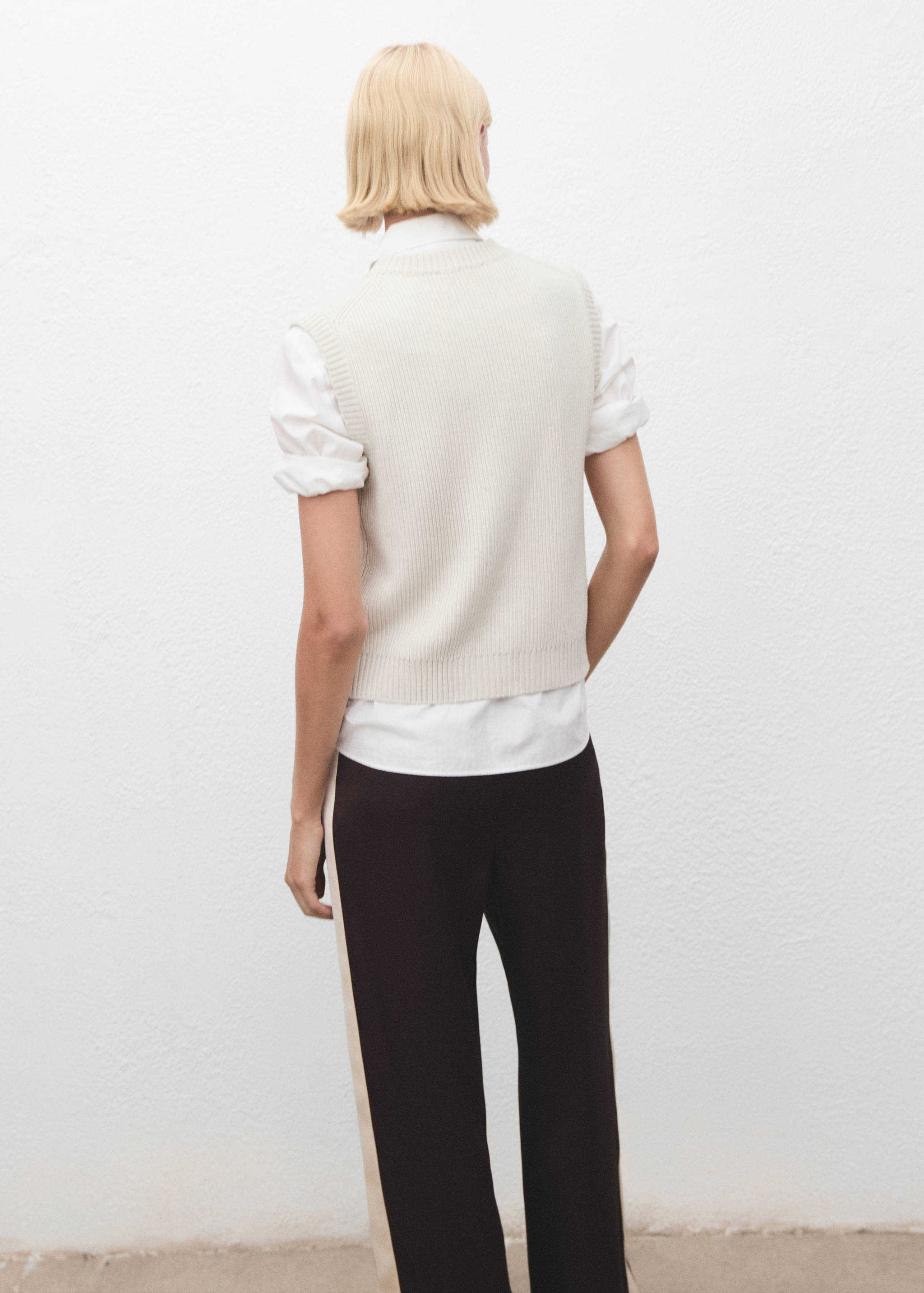 Knitted gilet with zip - Reverse of the article