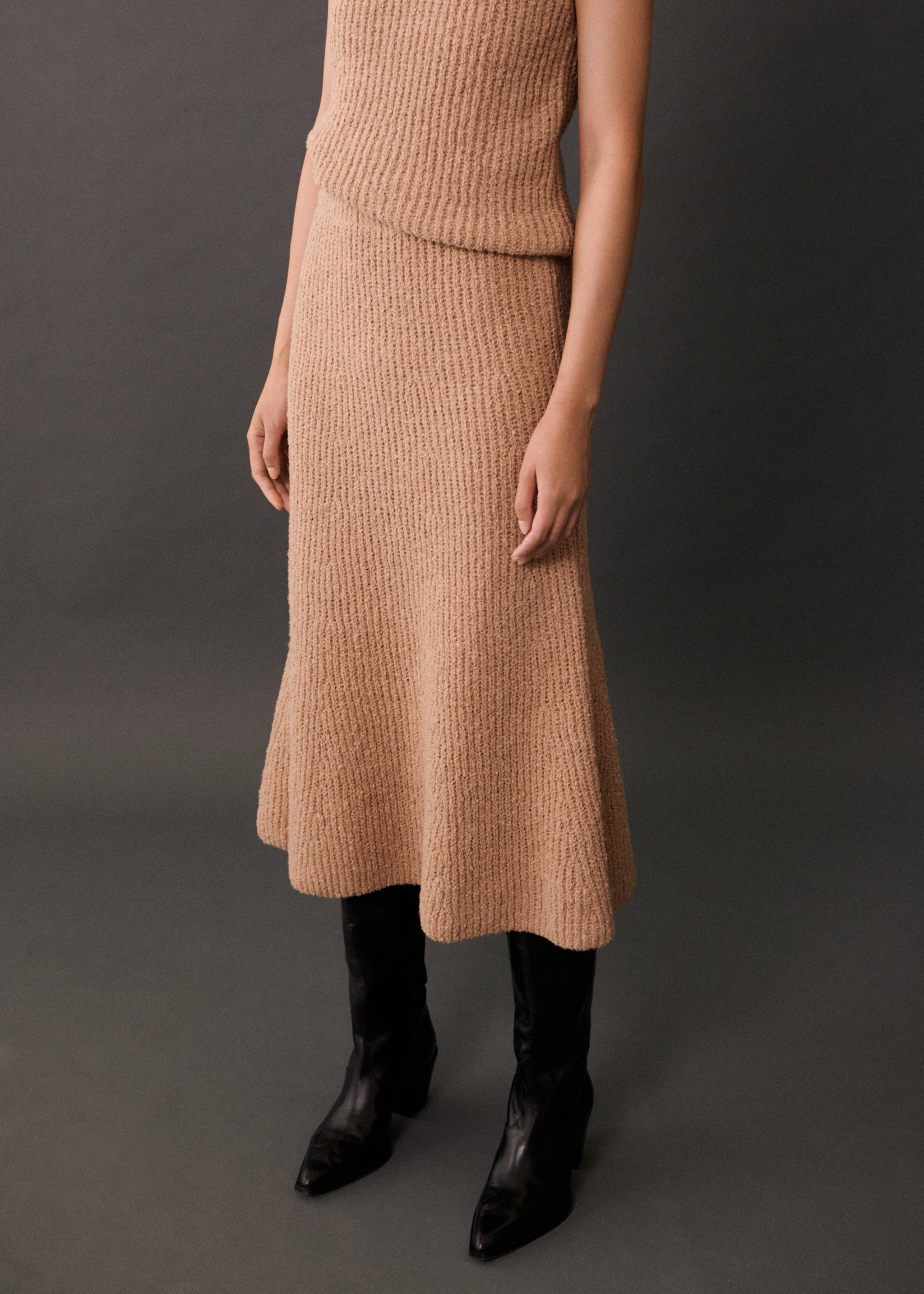 Flared ribbed skirt - Medium plane