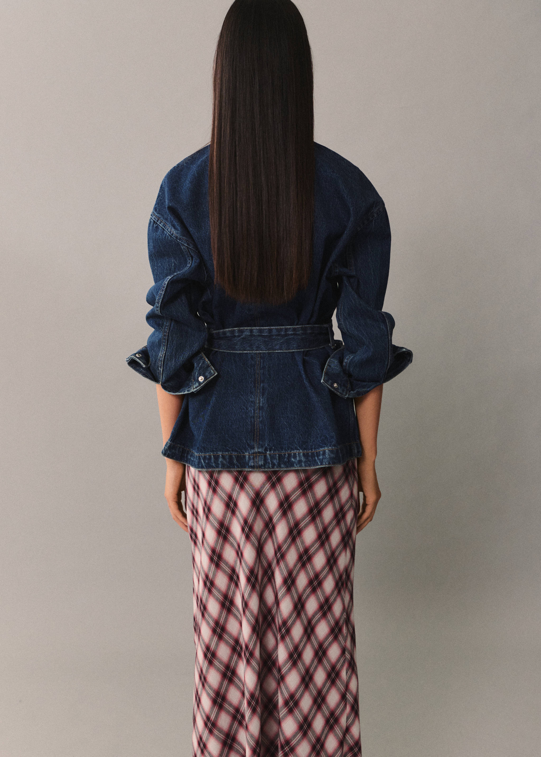 Denim jacket with bow - Reverse of the article