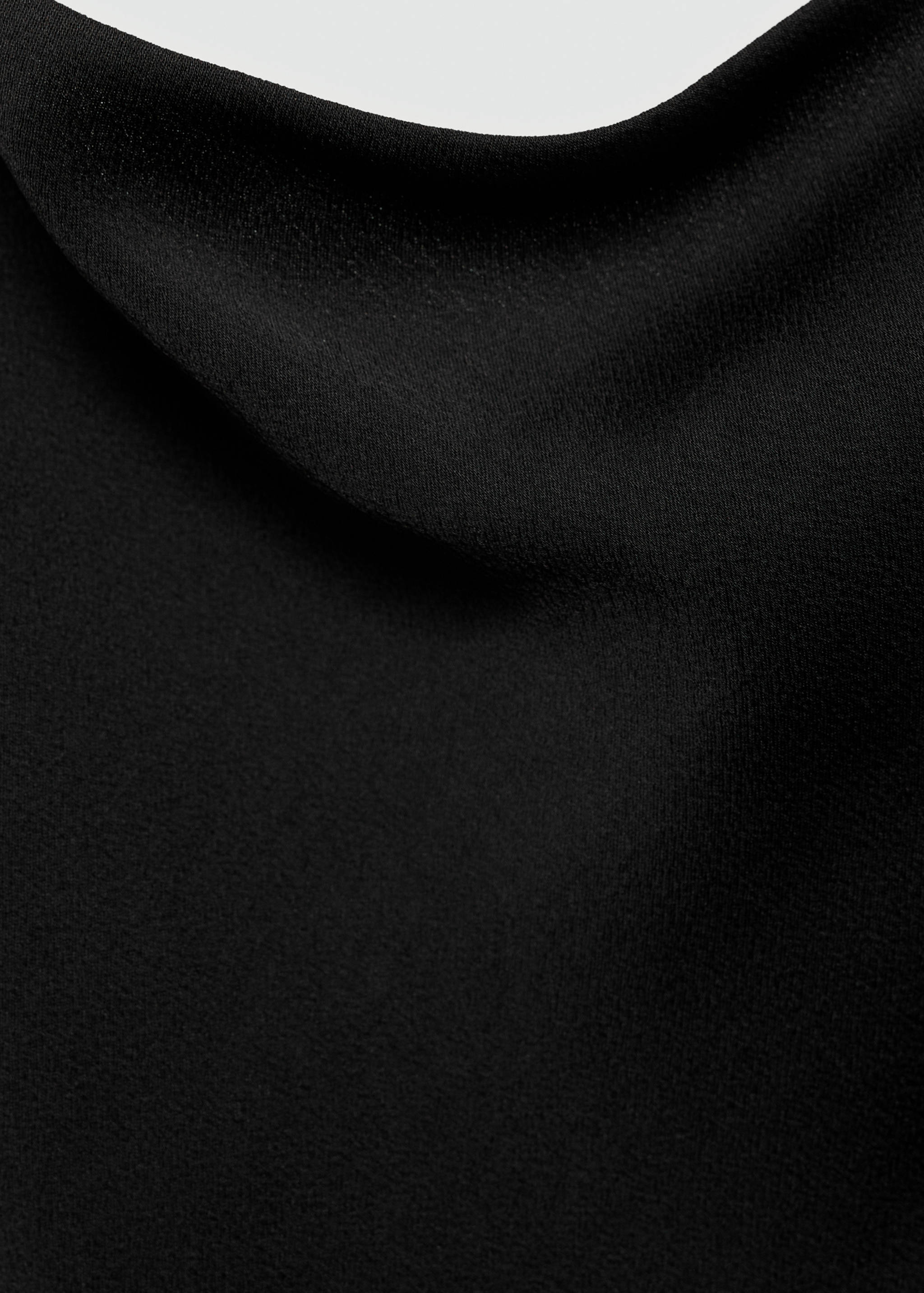 Атласный топ на узких бретельках - Деталь изделия 0