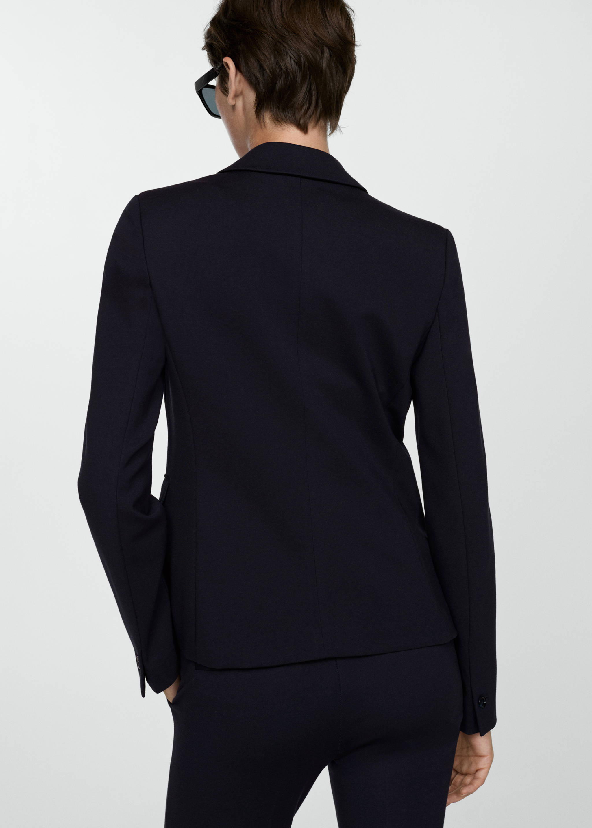 Suit blazer with flap pockets - Reverse of the article