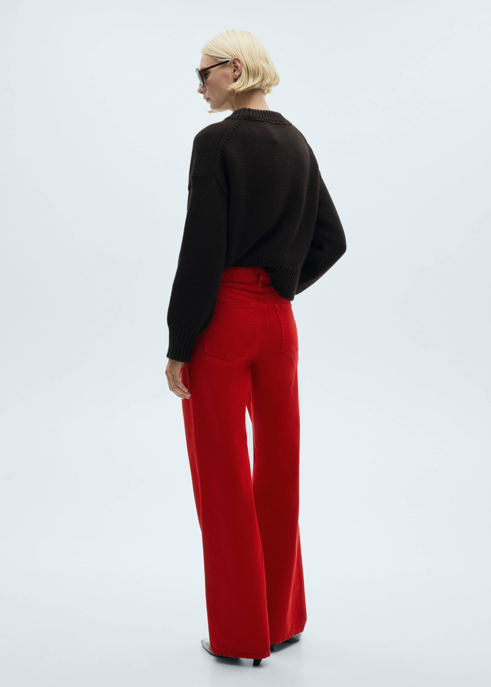 Прямые джинсы с завышенной талией - Обратная сторона изделия