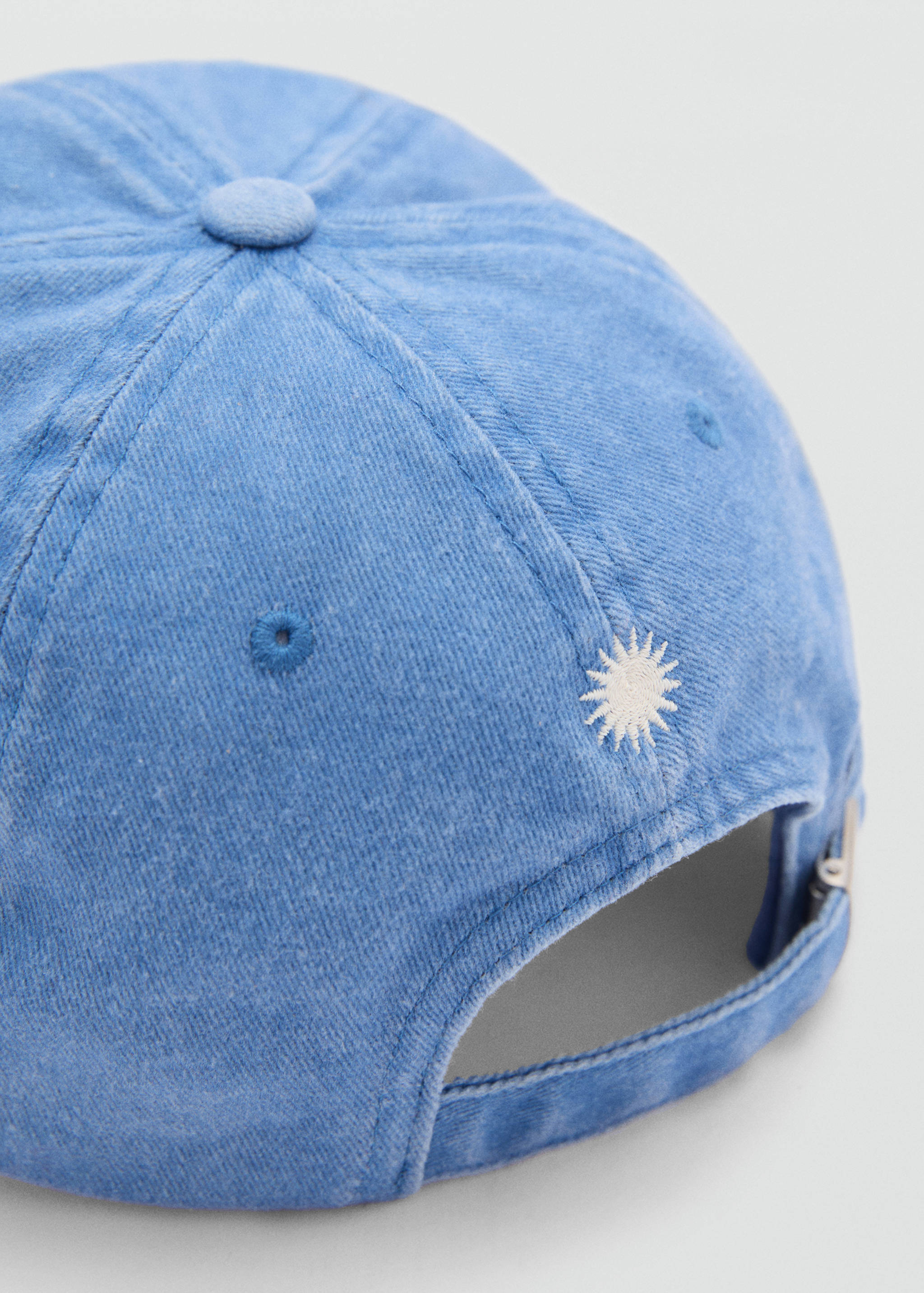 Embroidered detail cap - Details of the article 1