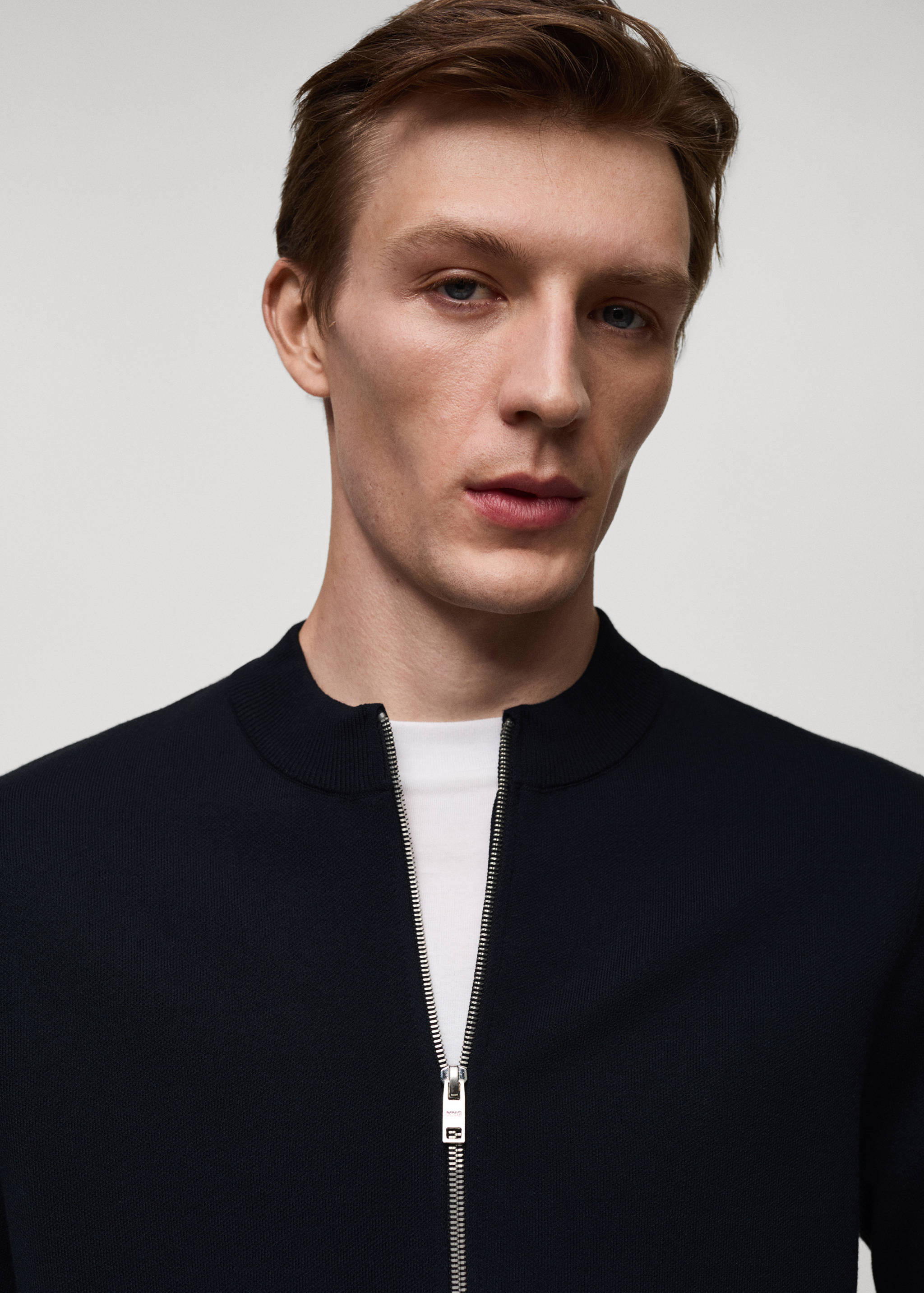 Medium-knit zip-up cardigan - Details of the article 1