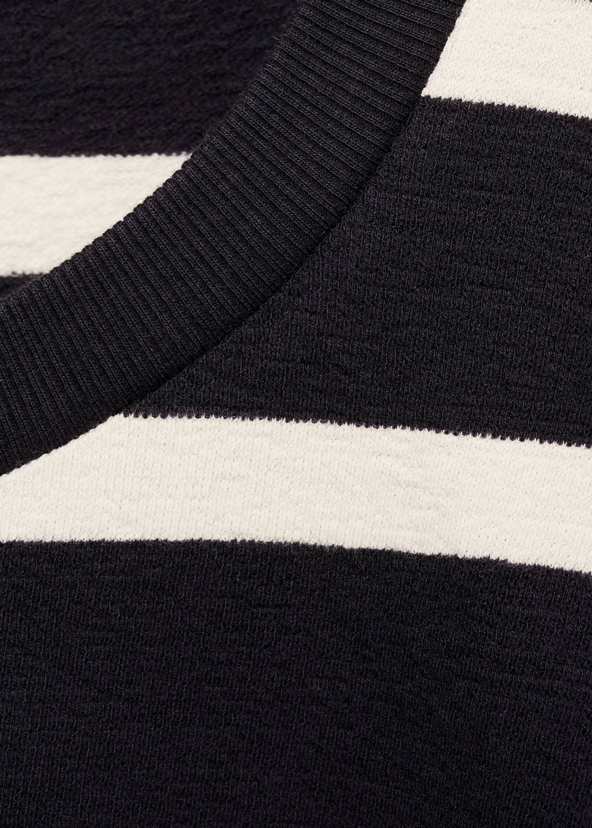 100% cotton striped t-shirt - Details of the article 8