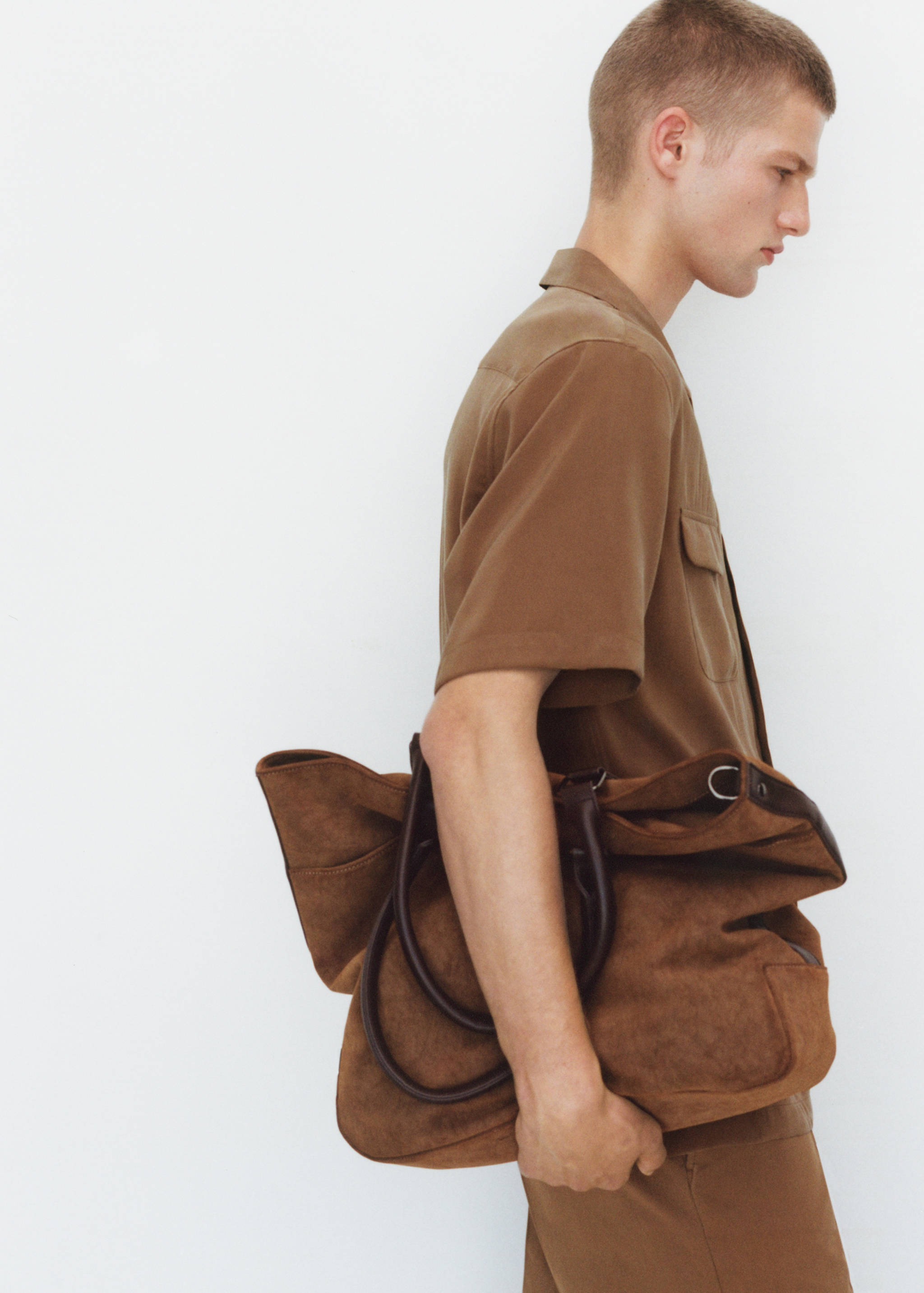 Faux-suede crossbody bag - Details of the article 5