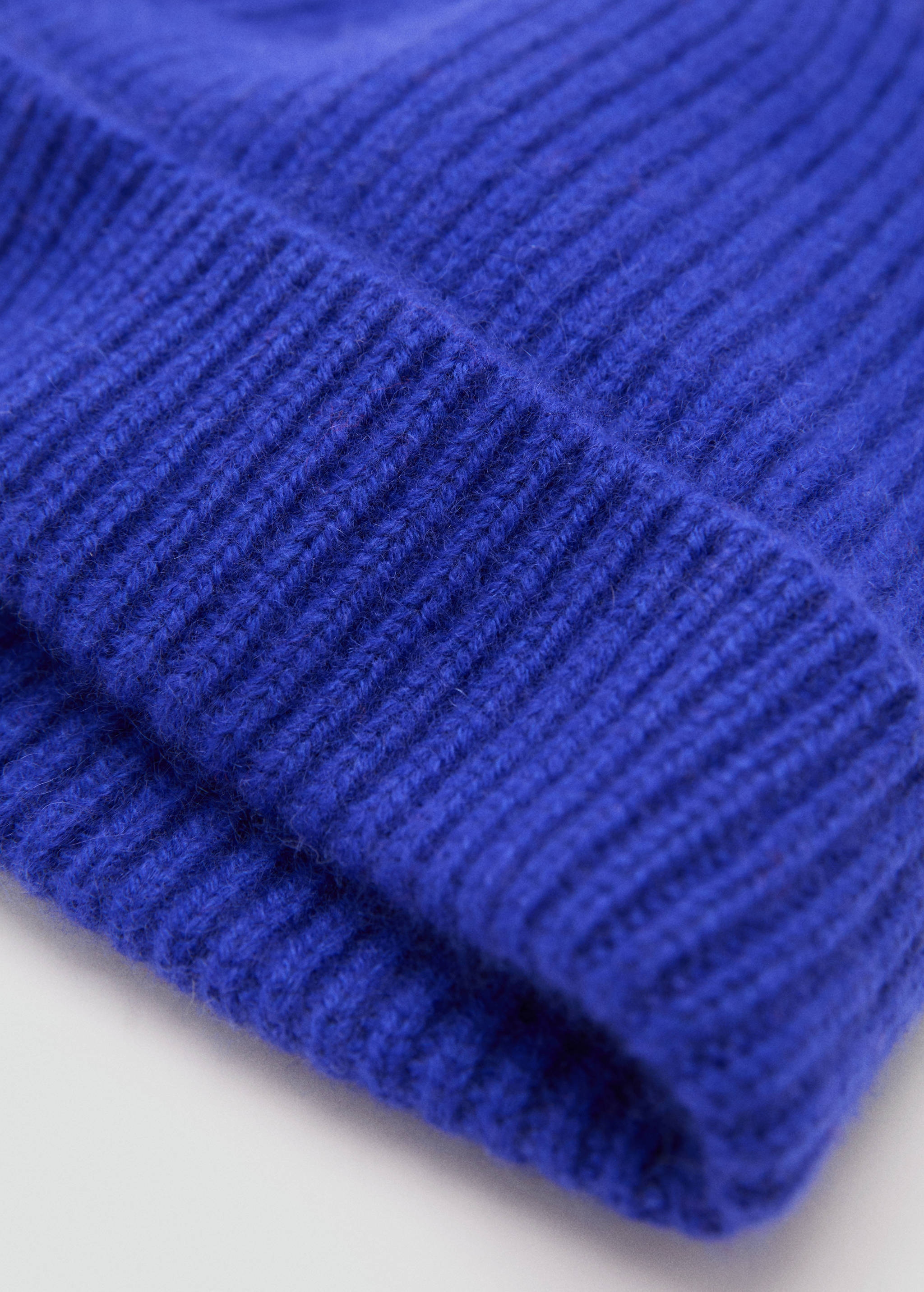 Bonnet laine cachemire - Plan moyen