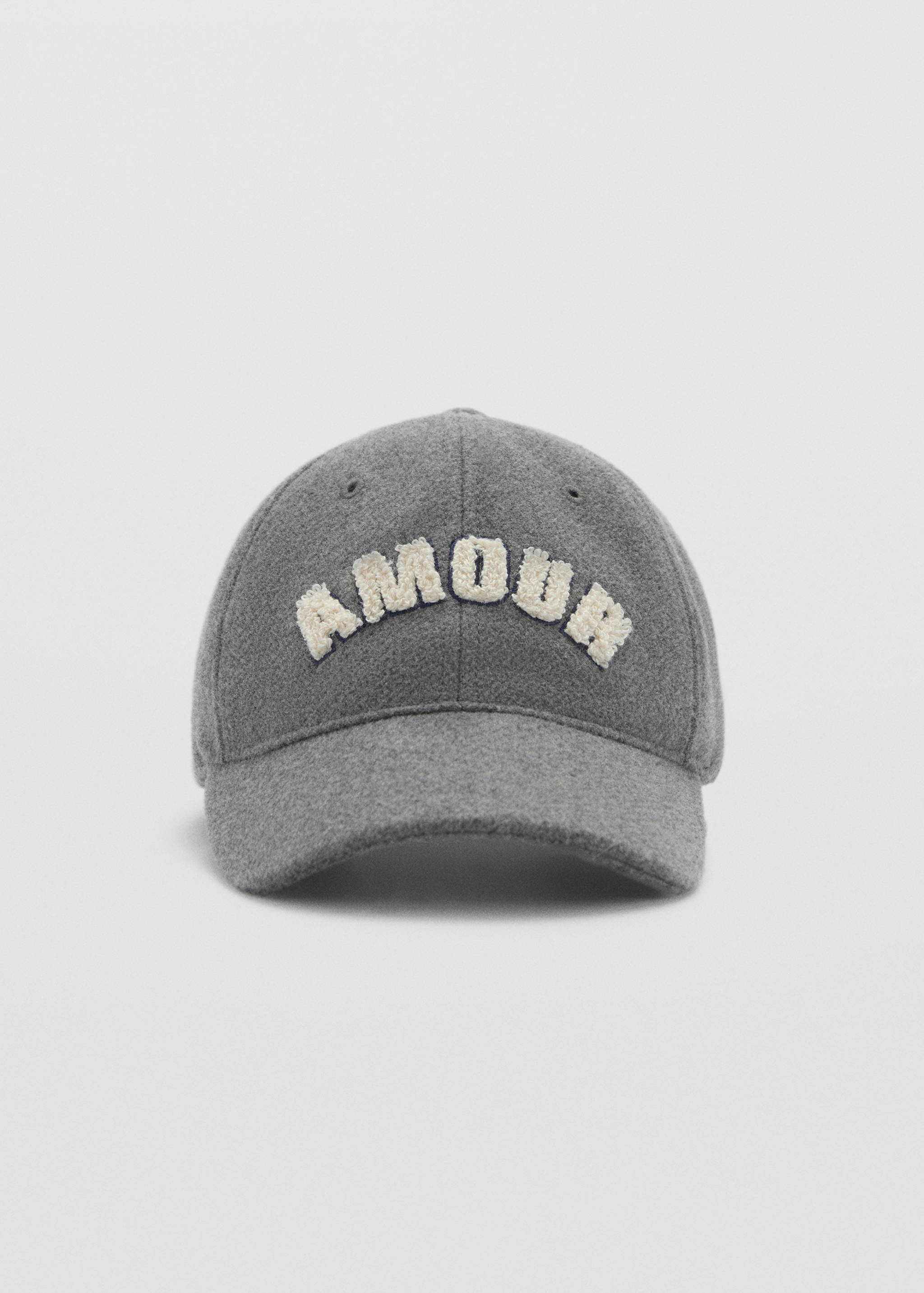 Cap with sheepskin detail - Medium plane