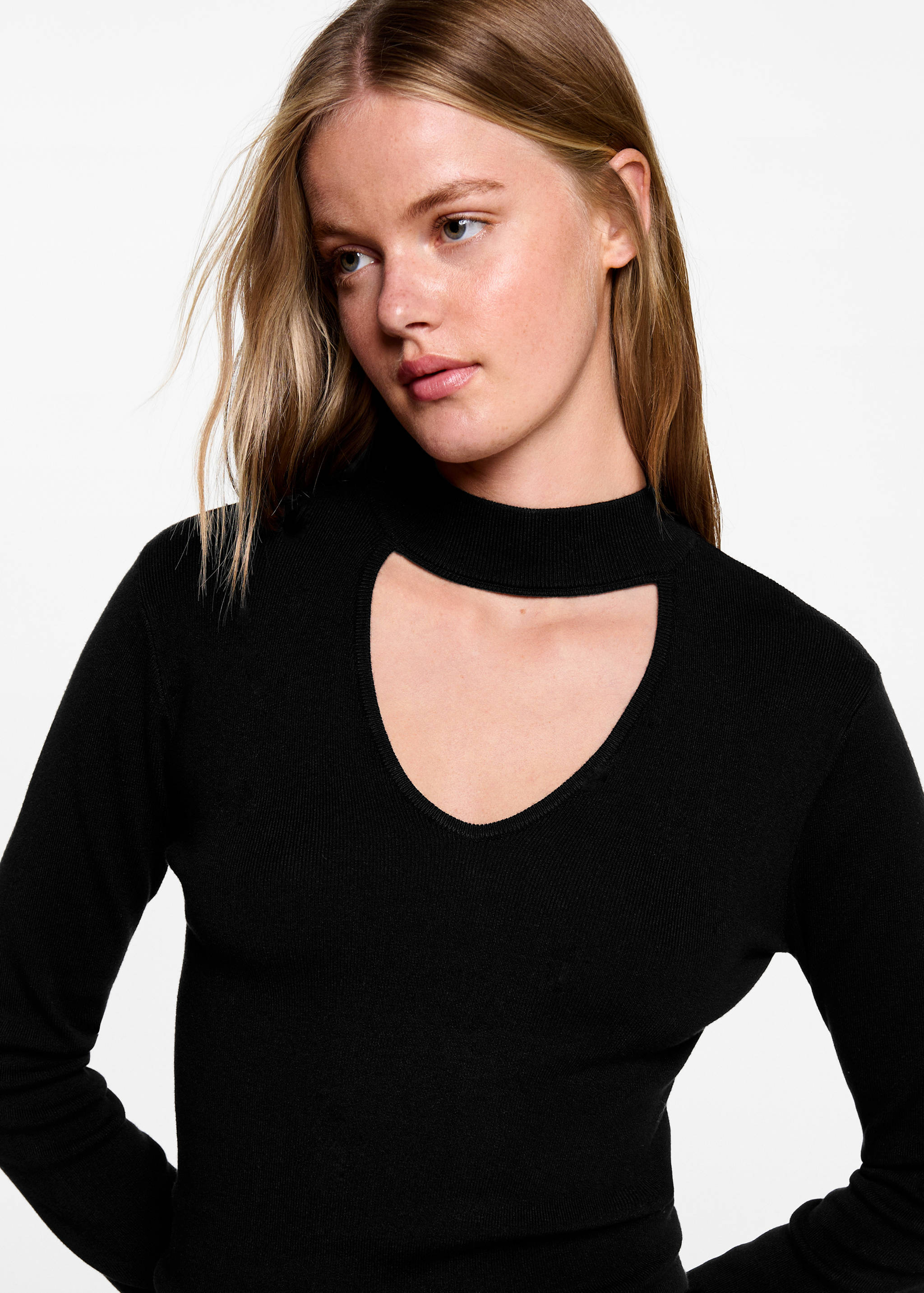 Cut-out back crop T-shirt - Details of the article 1