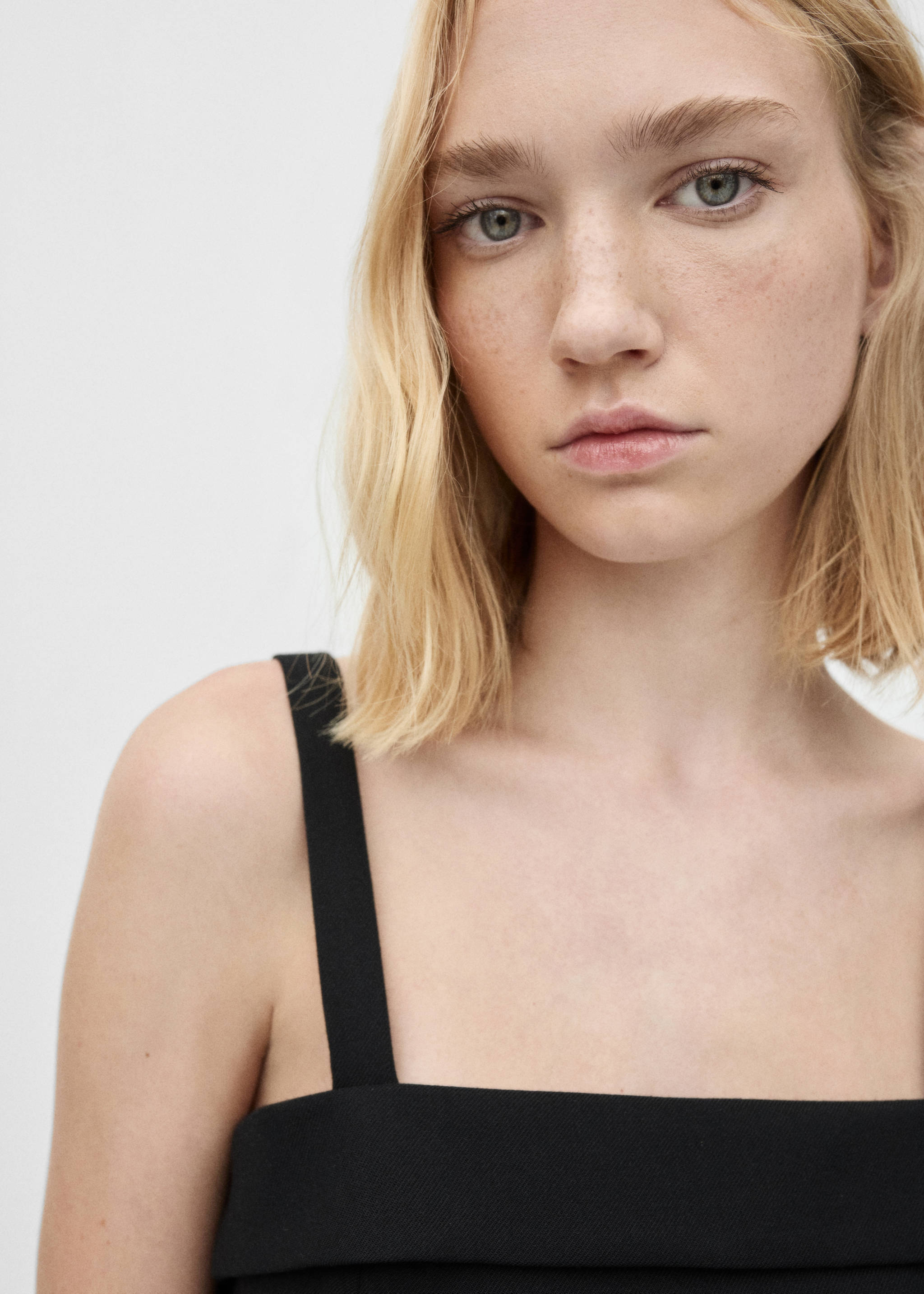 Belt short jumpsuit - Details of the article 1