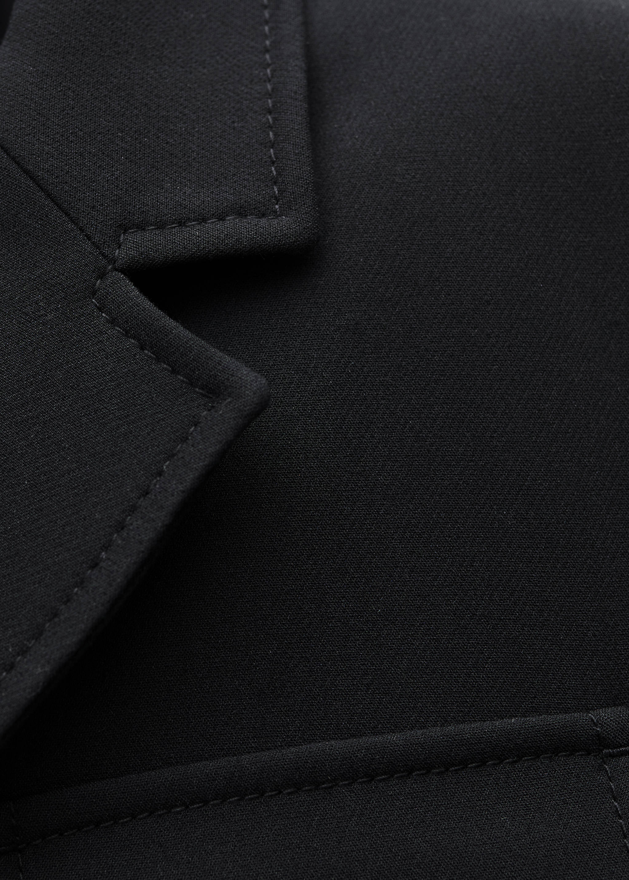 Jacket with belt and pockets - Details of the article 8