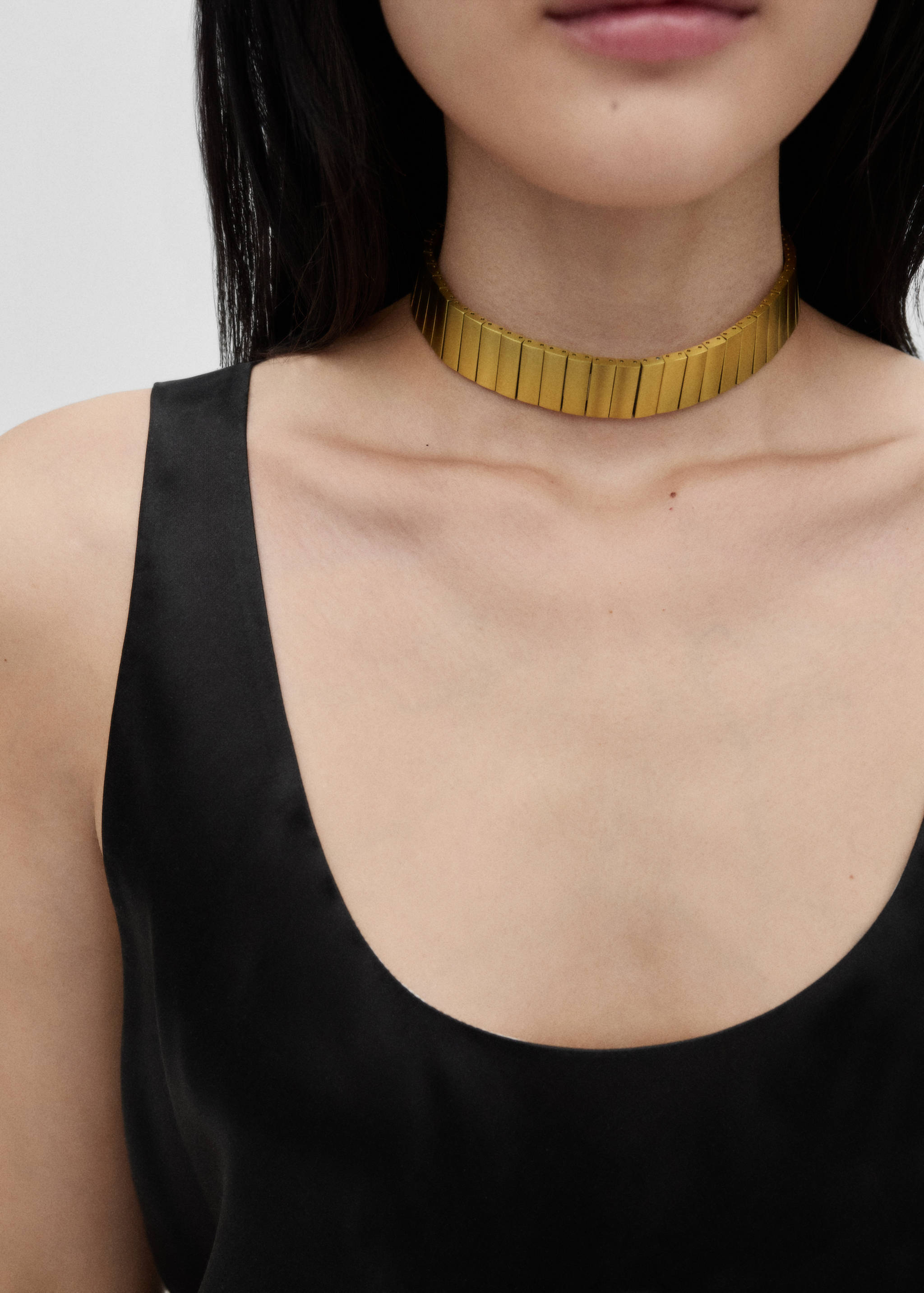 Choker with link strap - Details of the article 9