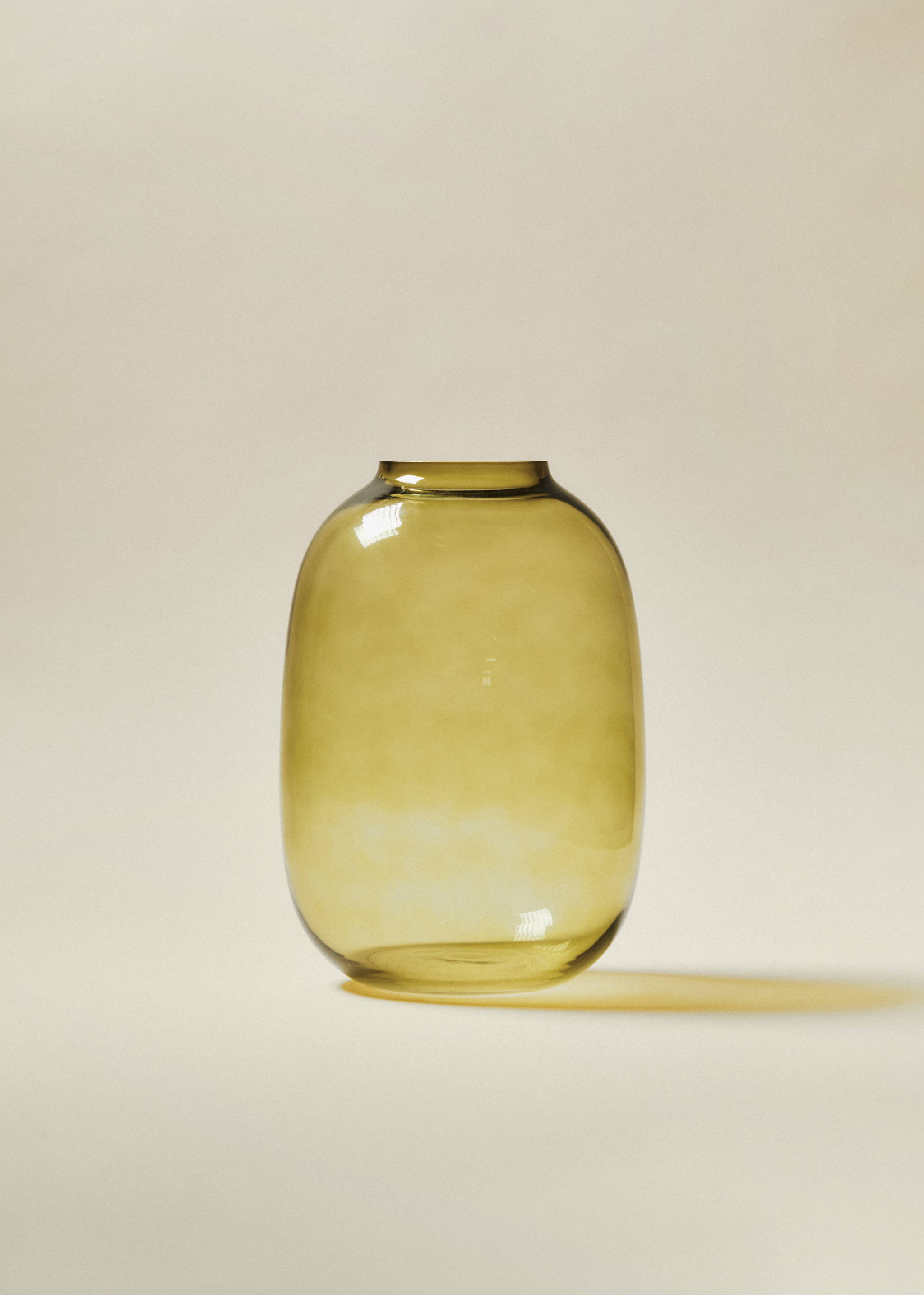 Green glass vase 6.7x10in - Details of the article 7