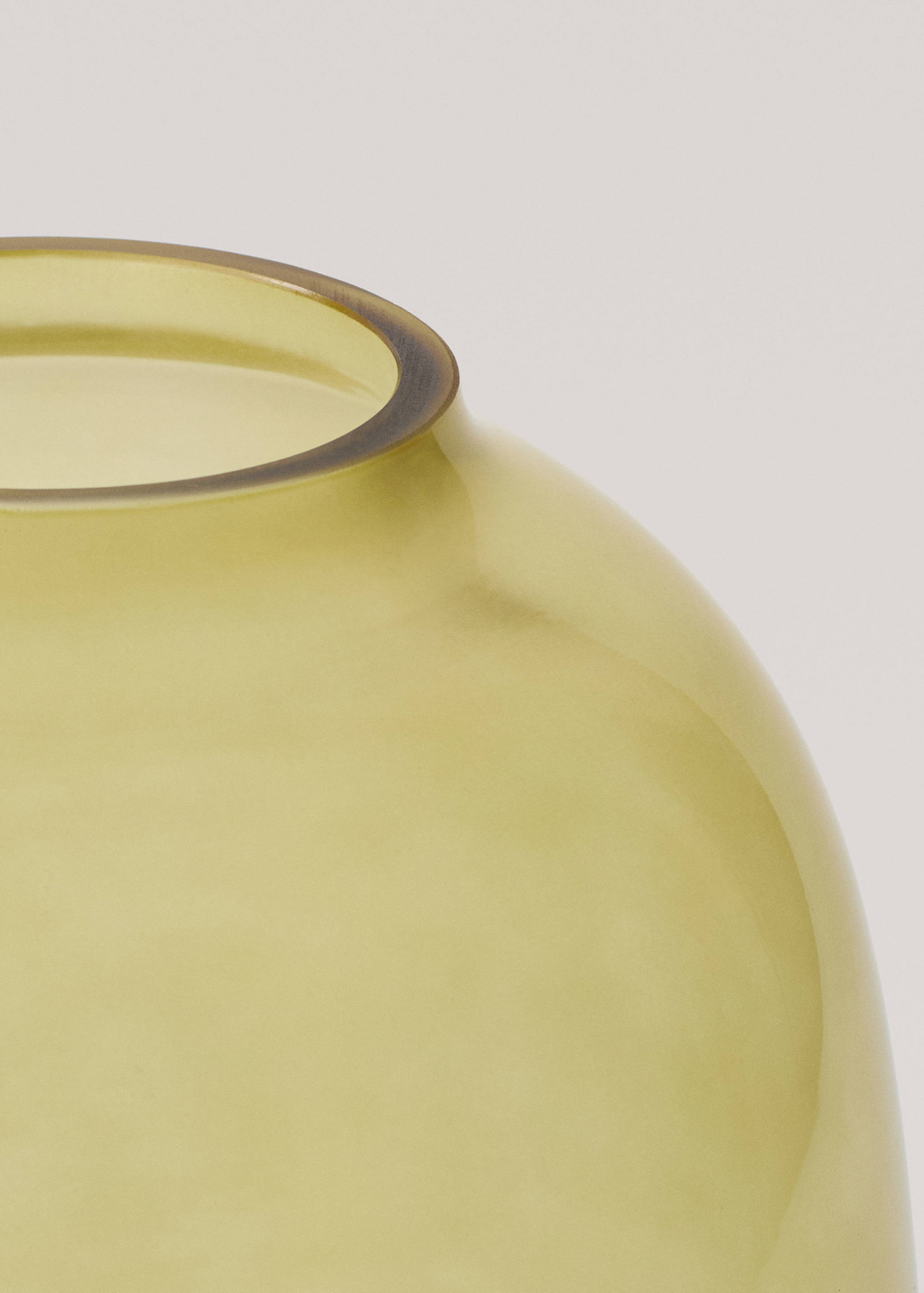 Green glass vase 6.7x10in - Details of the article 1