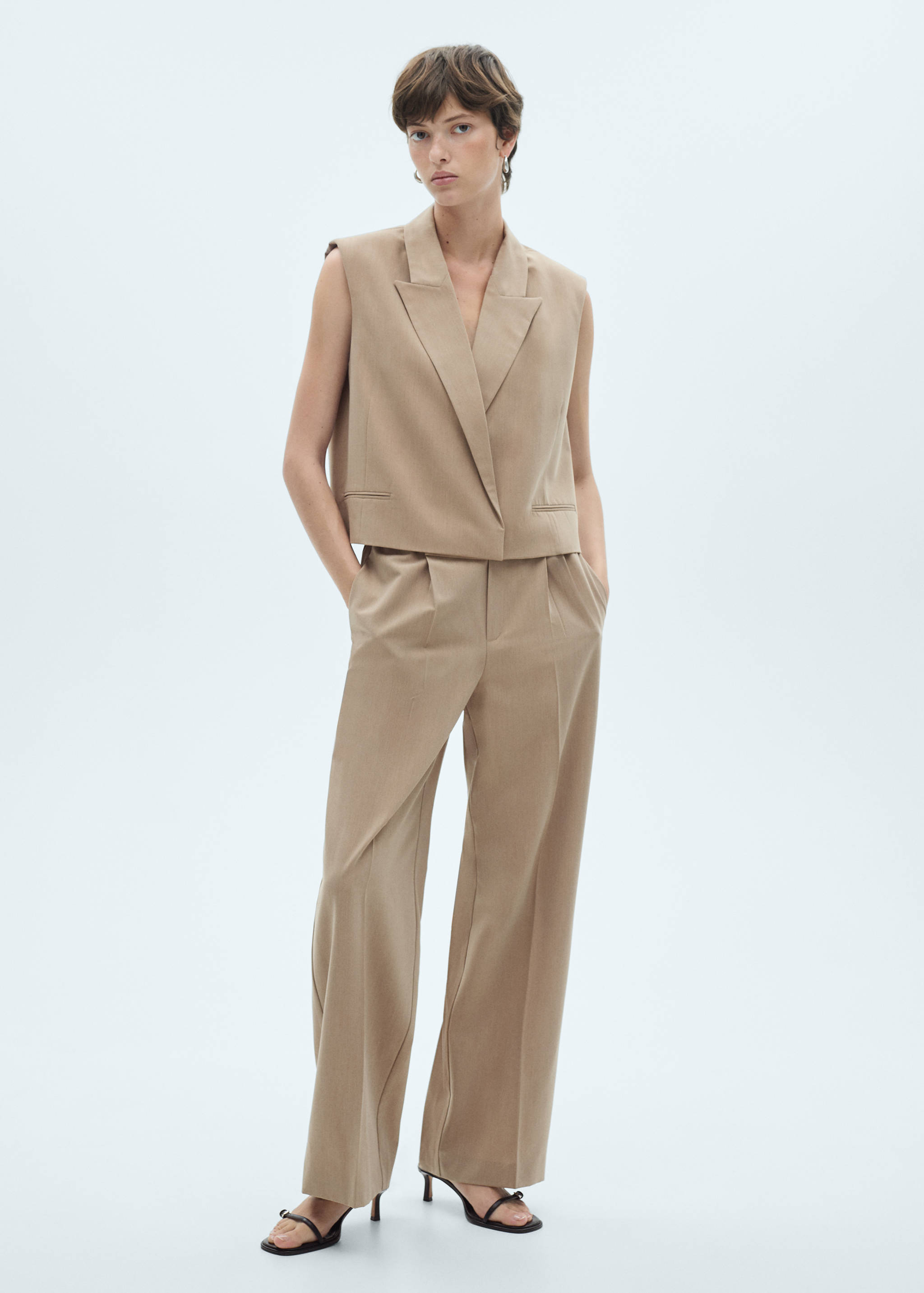 Suit vest with lapels - General plane