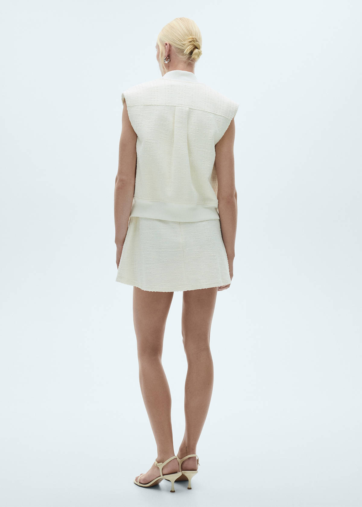 Textured waistcoat with pockets — Off White