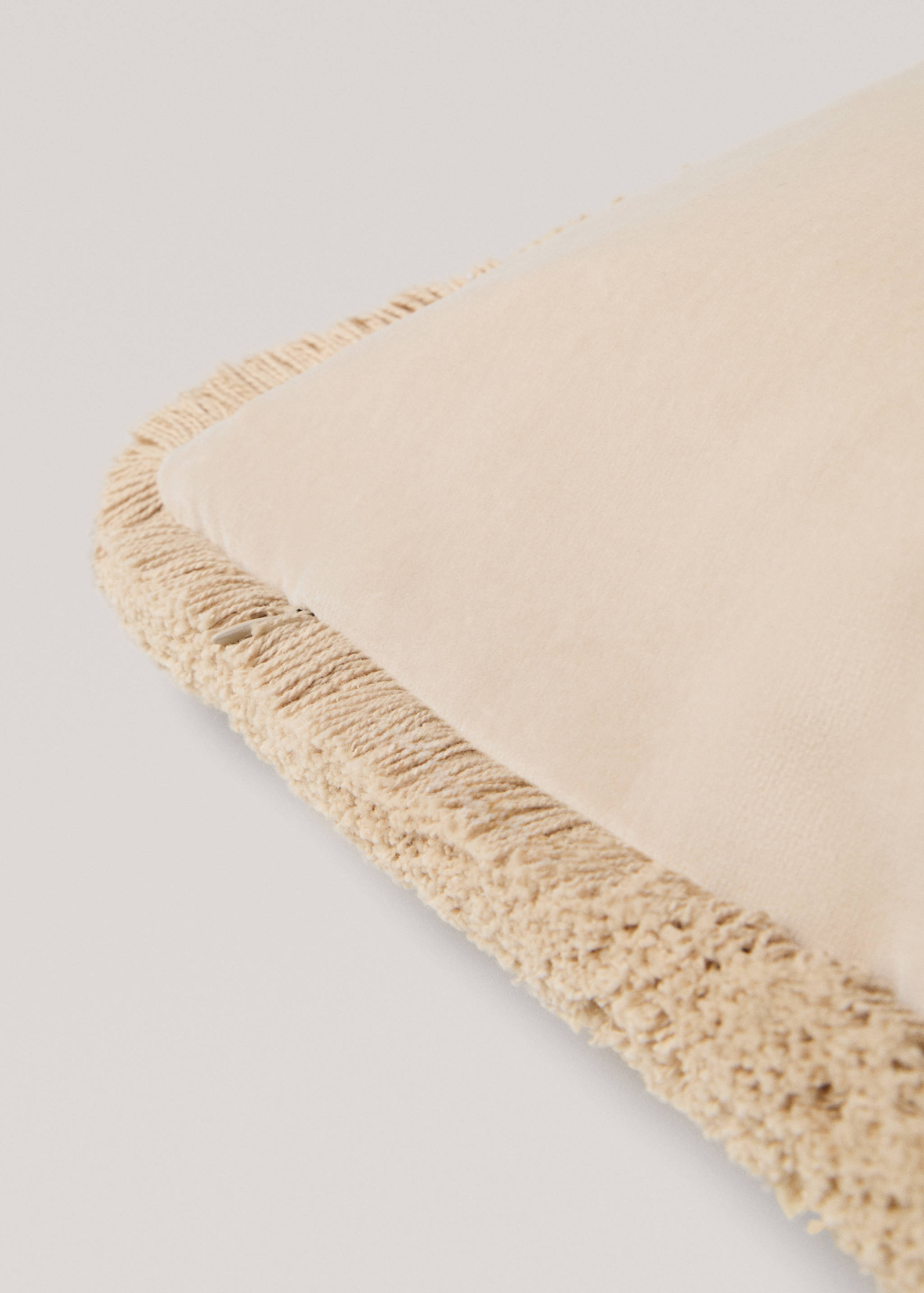 Fringed velvet cushion cover 45x45cm - Details of the article 1