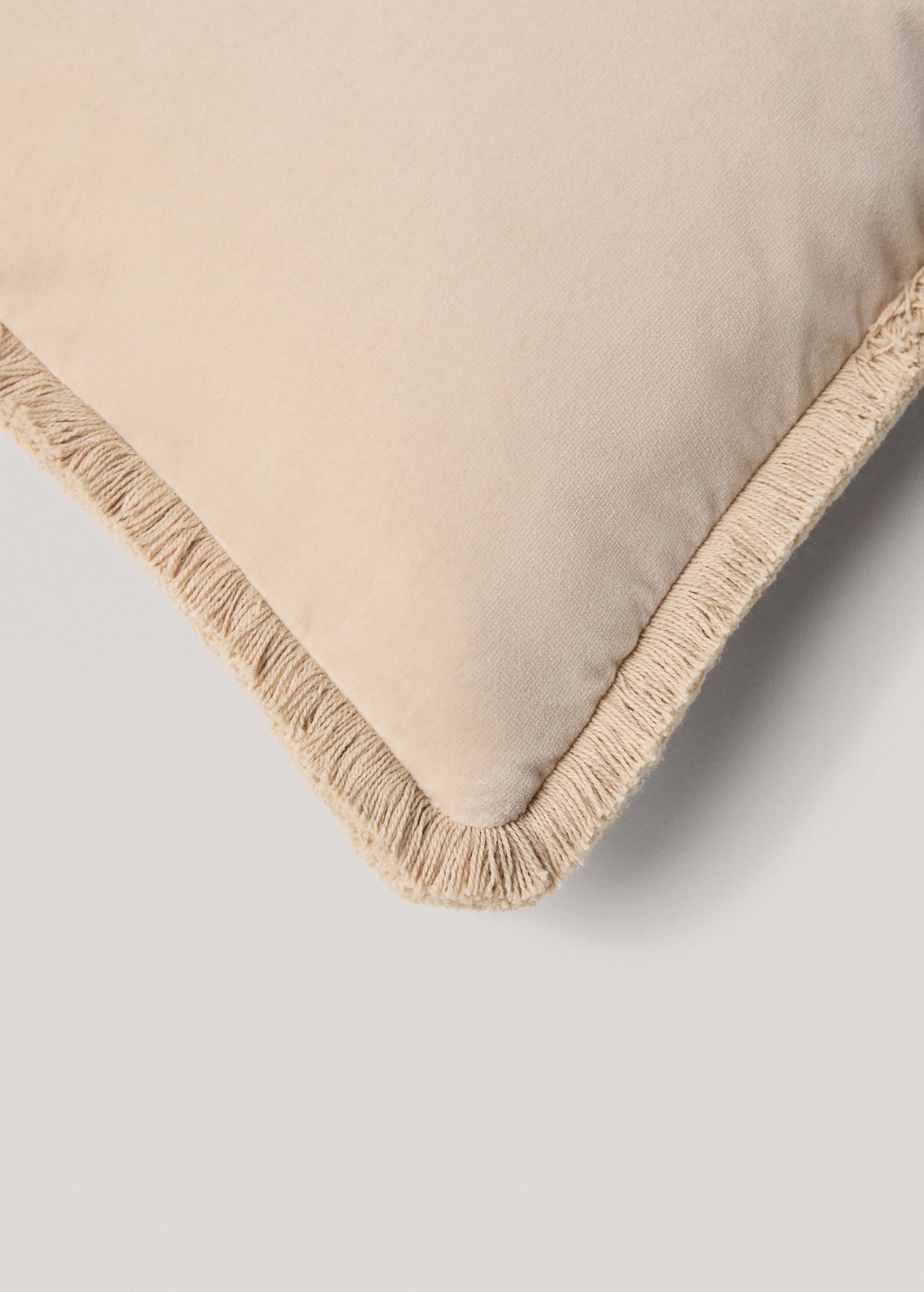 Fringed velvet cushion cover 45x45cm - Details of the article 2