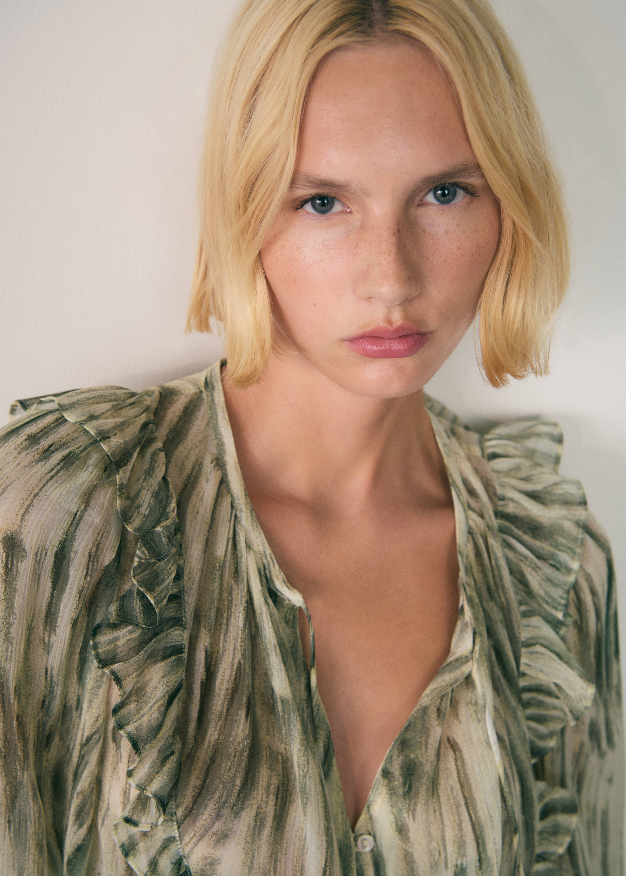 بلوزة مطبوعة شبه شفافة - تفاصيل المنتج 1