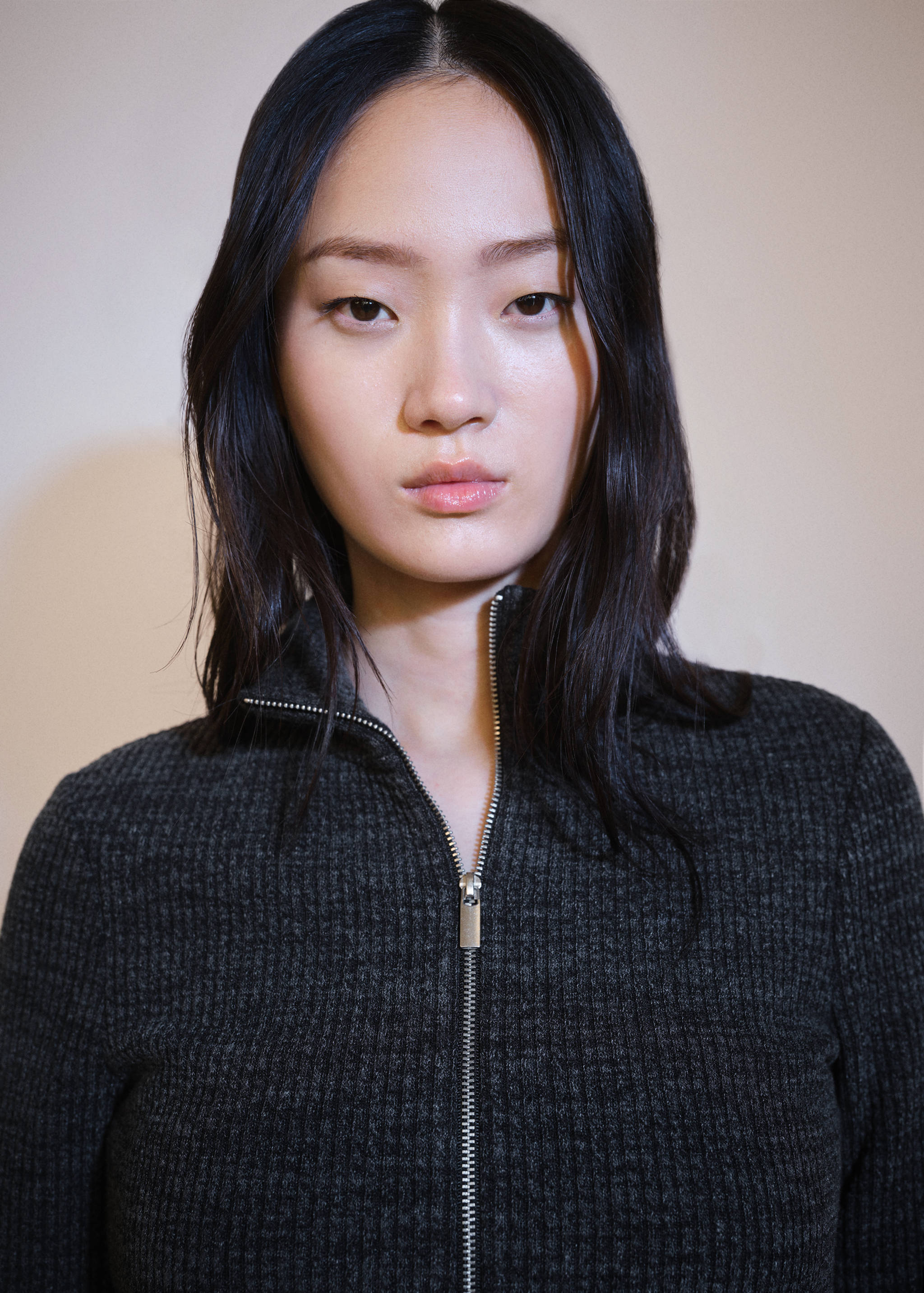 Трикотажная куртка на молнии - Деталь изделия 1