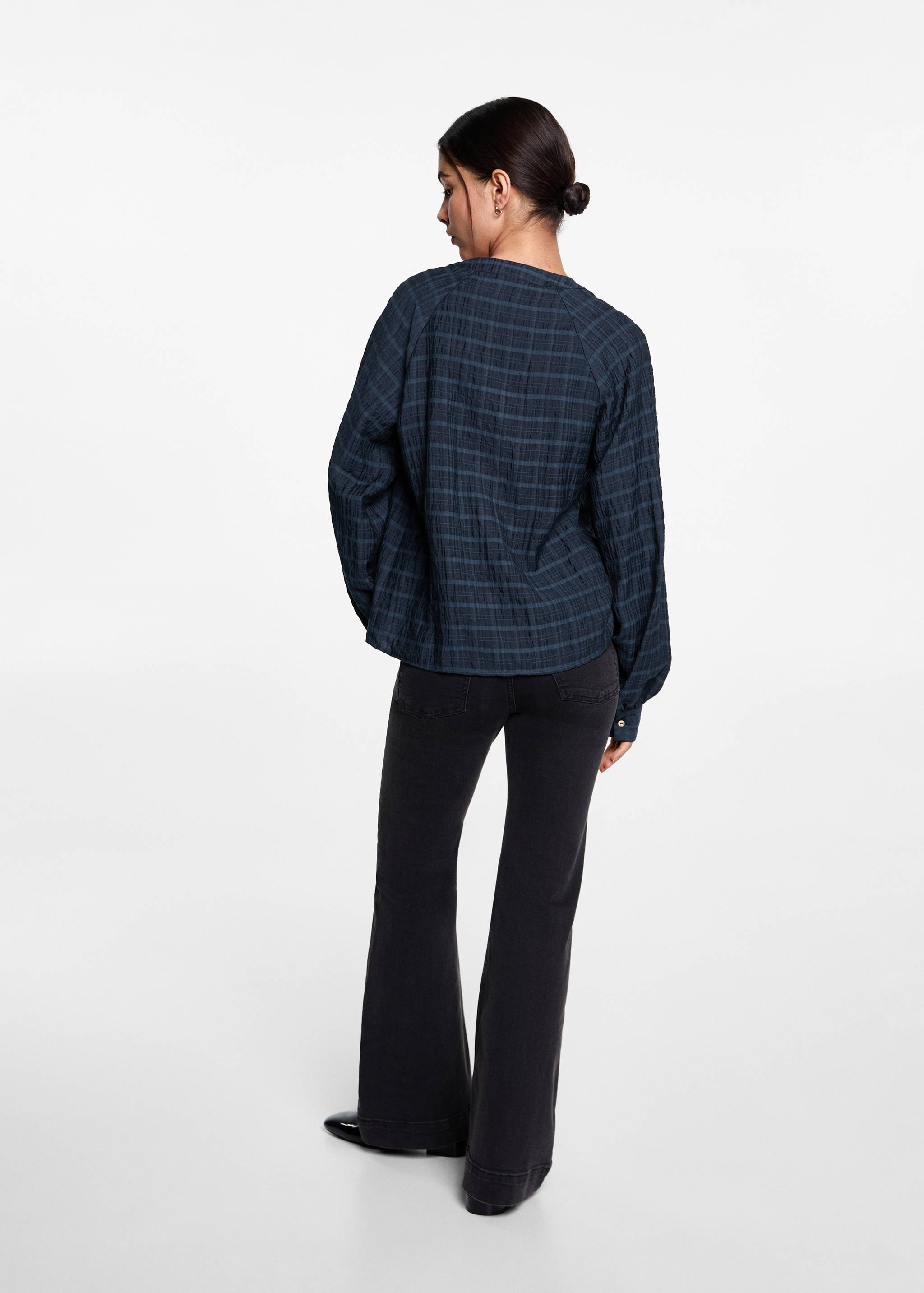 Bow check blouse - Reverse of the article