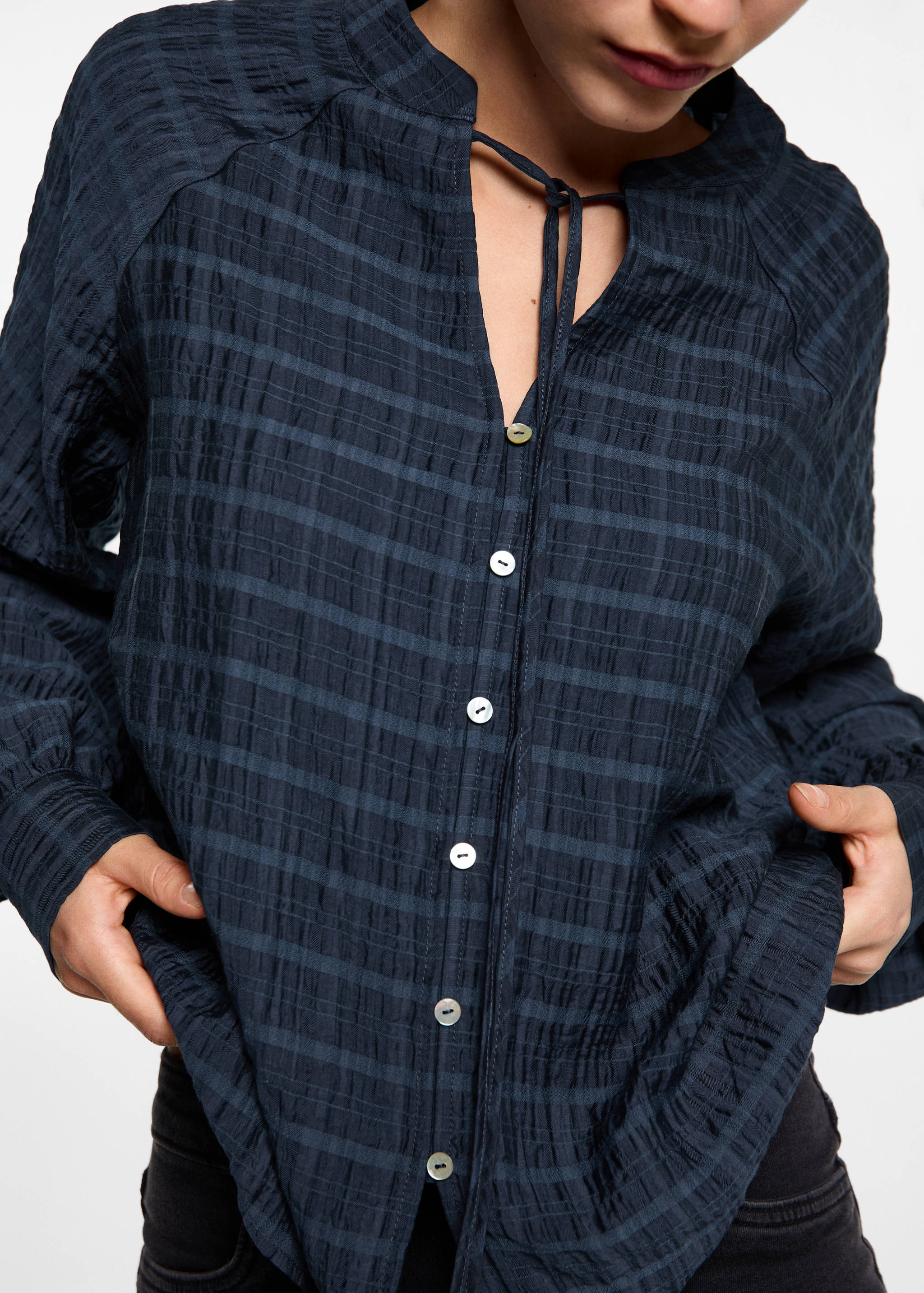 Bow check blouse - Details of the article 6