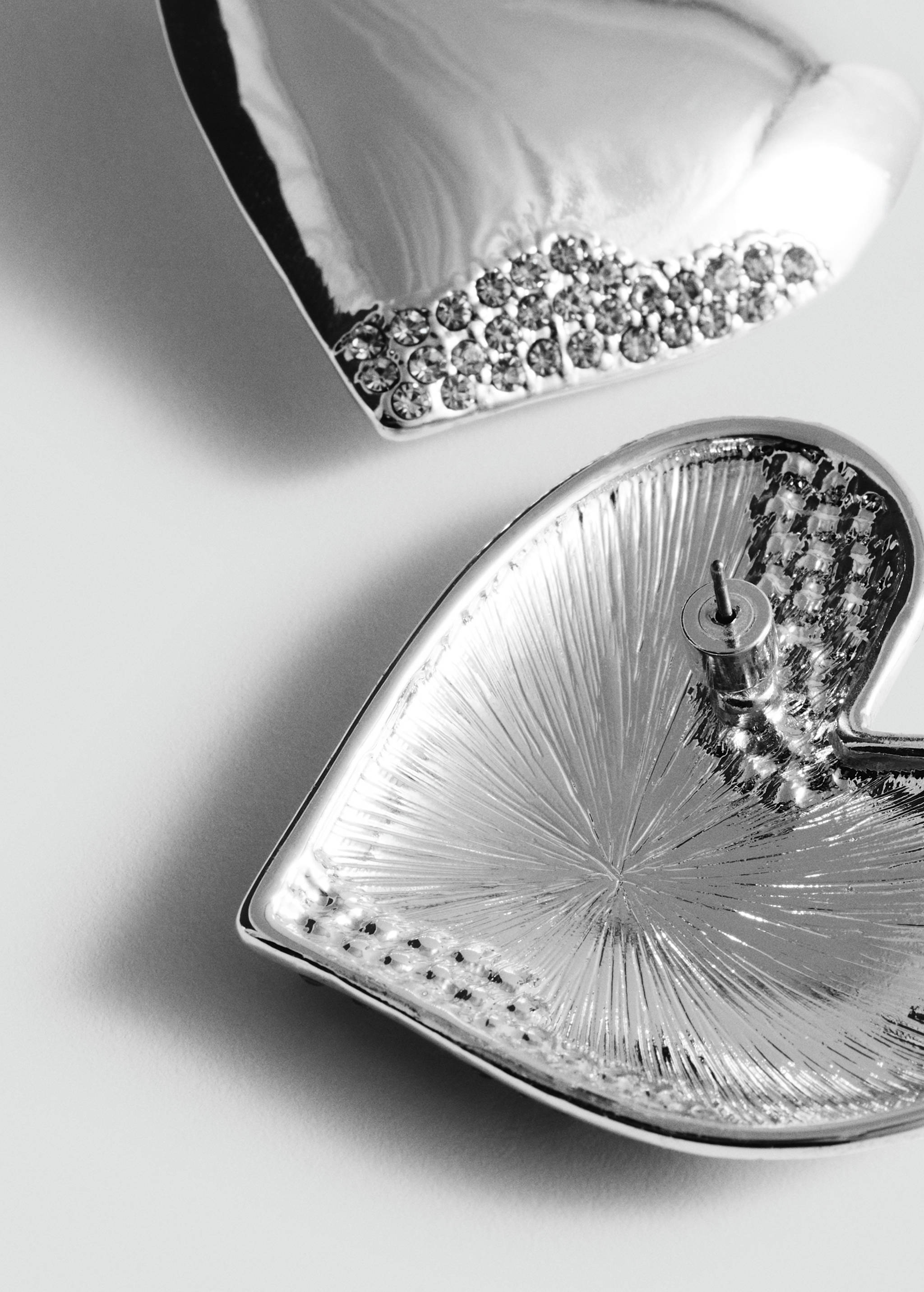 Rhinestone heart earrings - Medium plane