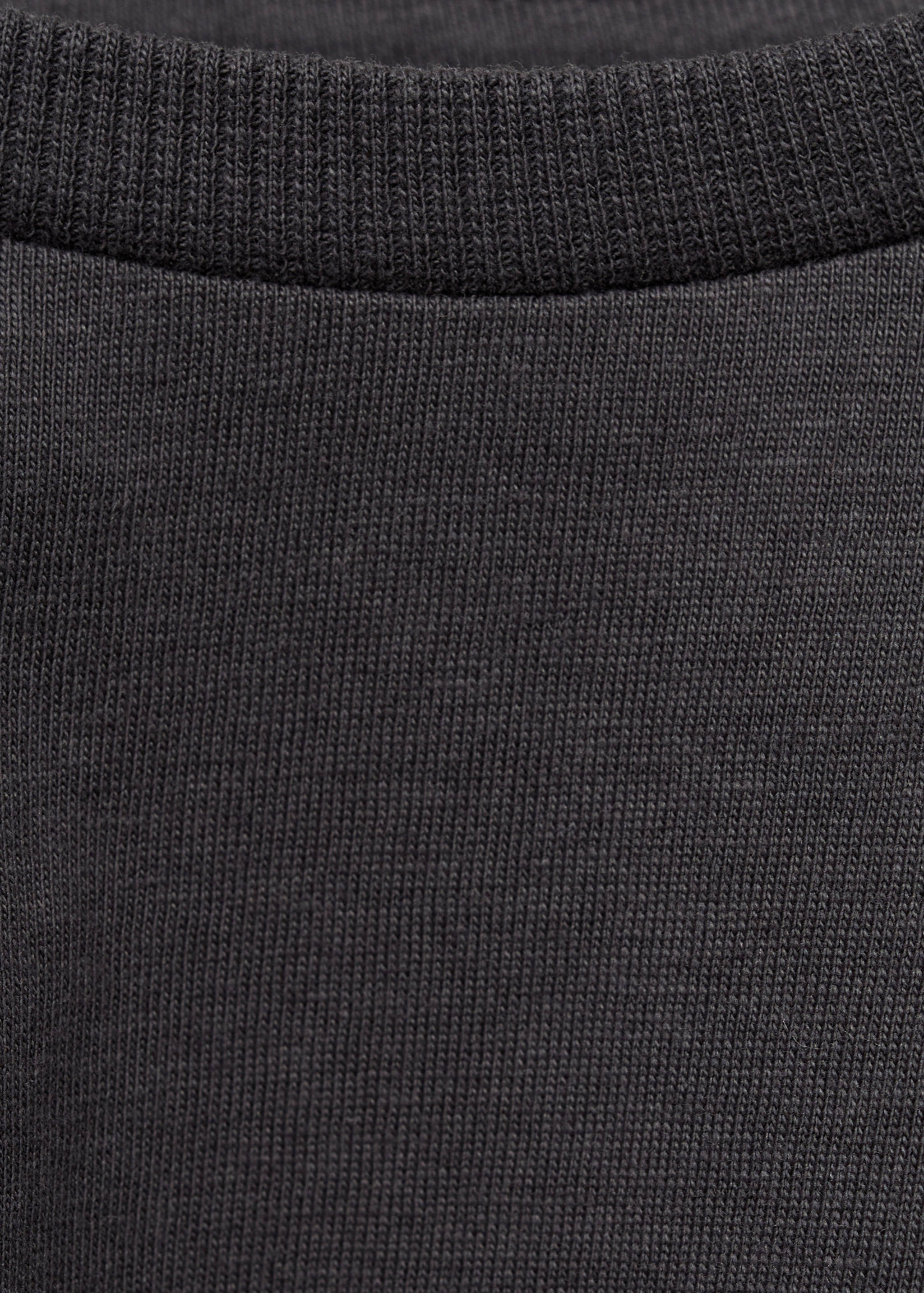 Long-sleeved t-shirt with rhinestone detail - Details of the article 8