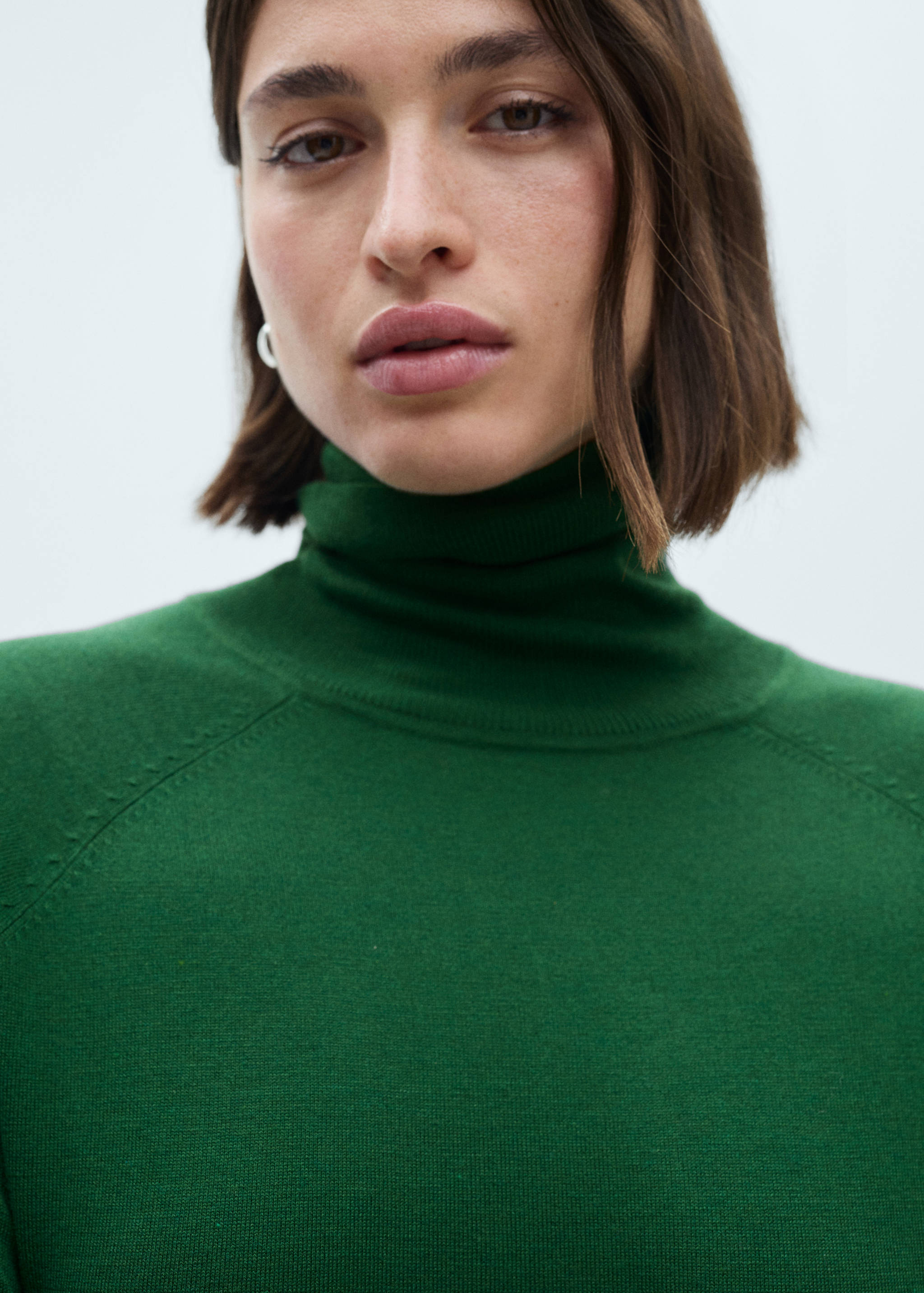Fine-knit turtleneck sweater - Details of the article 4