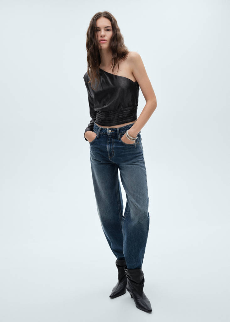Asymmetrical puff sleeve blouse