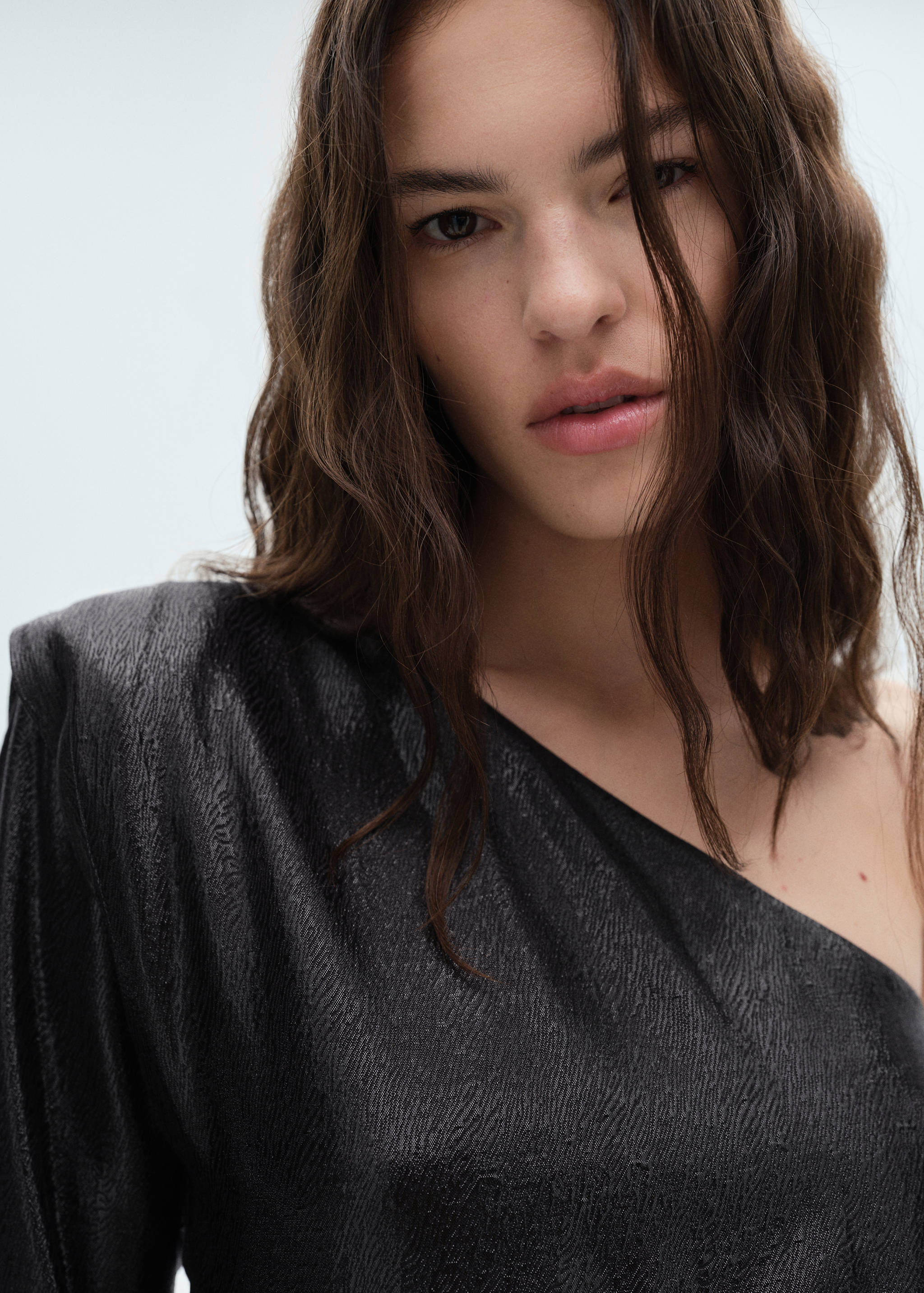 Asymmetrical puff sleeve blouse - Details of the article 1