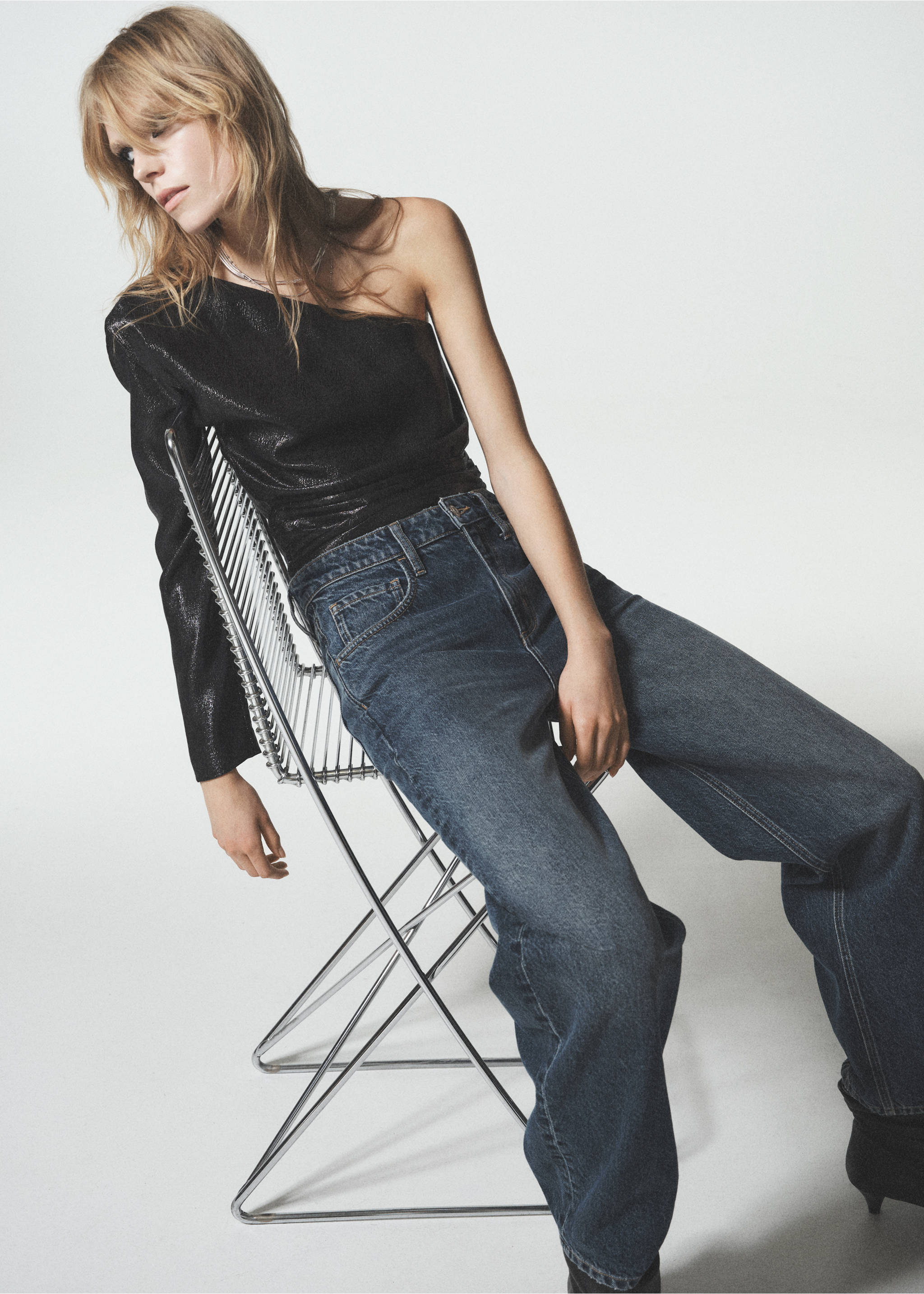 Asymmetrical puff sleeve blouse - Details of the article 3, Black. Ref: 77088266-00.